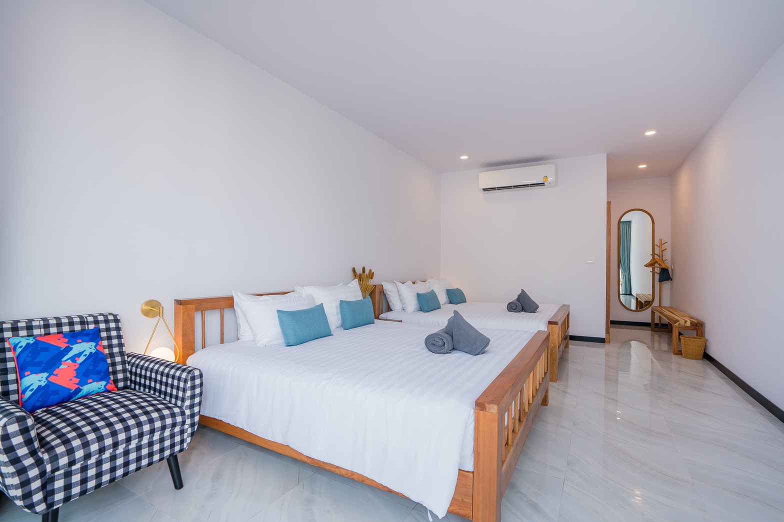 HR15060 บ้านพักติดทะเลชะอำ The Leon Beach Pool Villa Cha Am