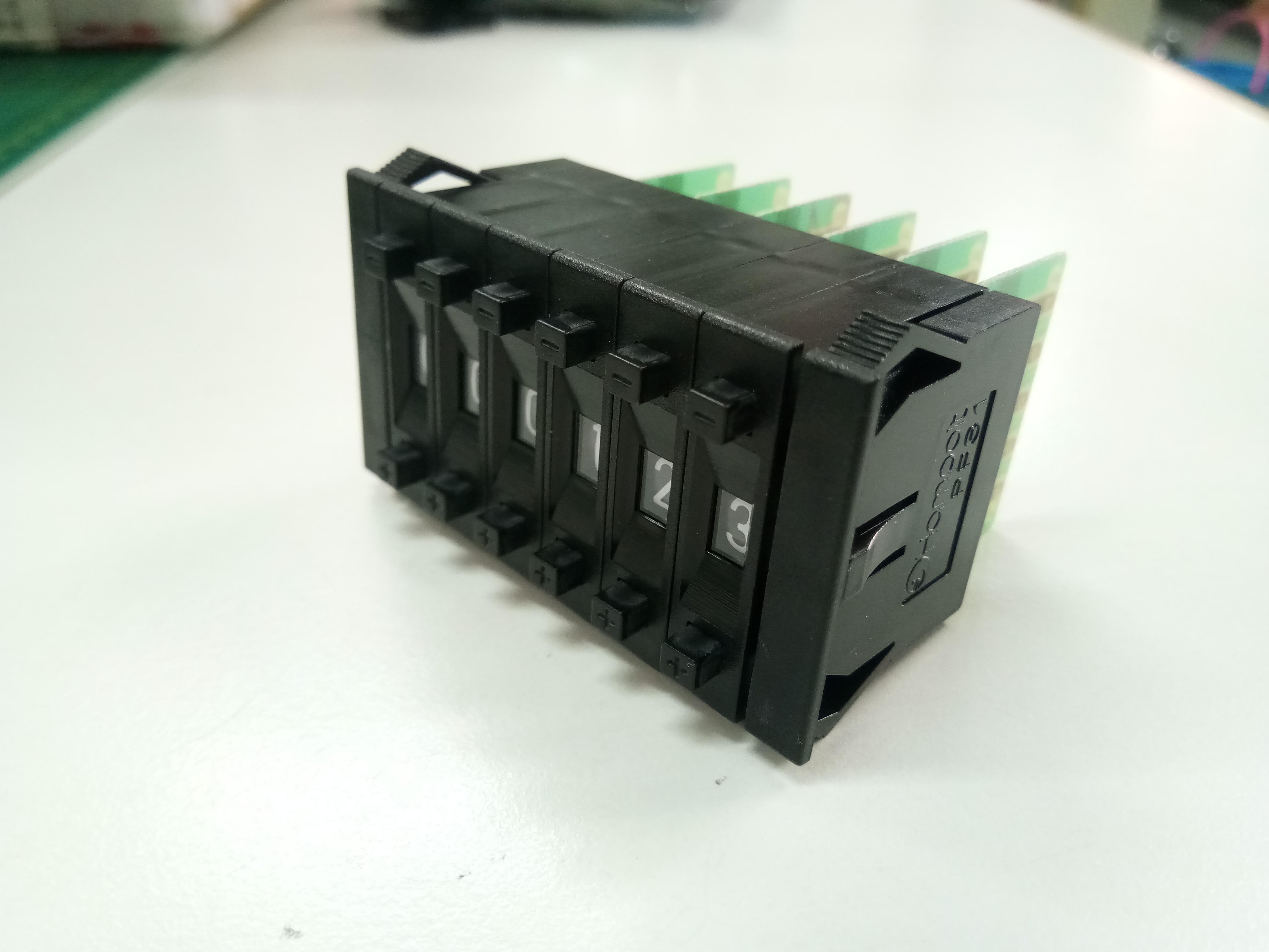 Thumbwheel Switch HAMPOLT รุ่น PF31 แบบPCB ยาว ราคาหน้าเว็บ เป็นราคาต่อชิ้น