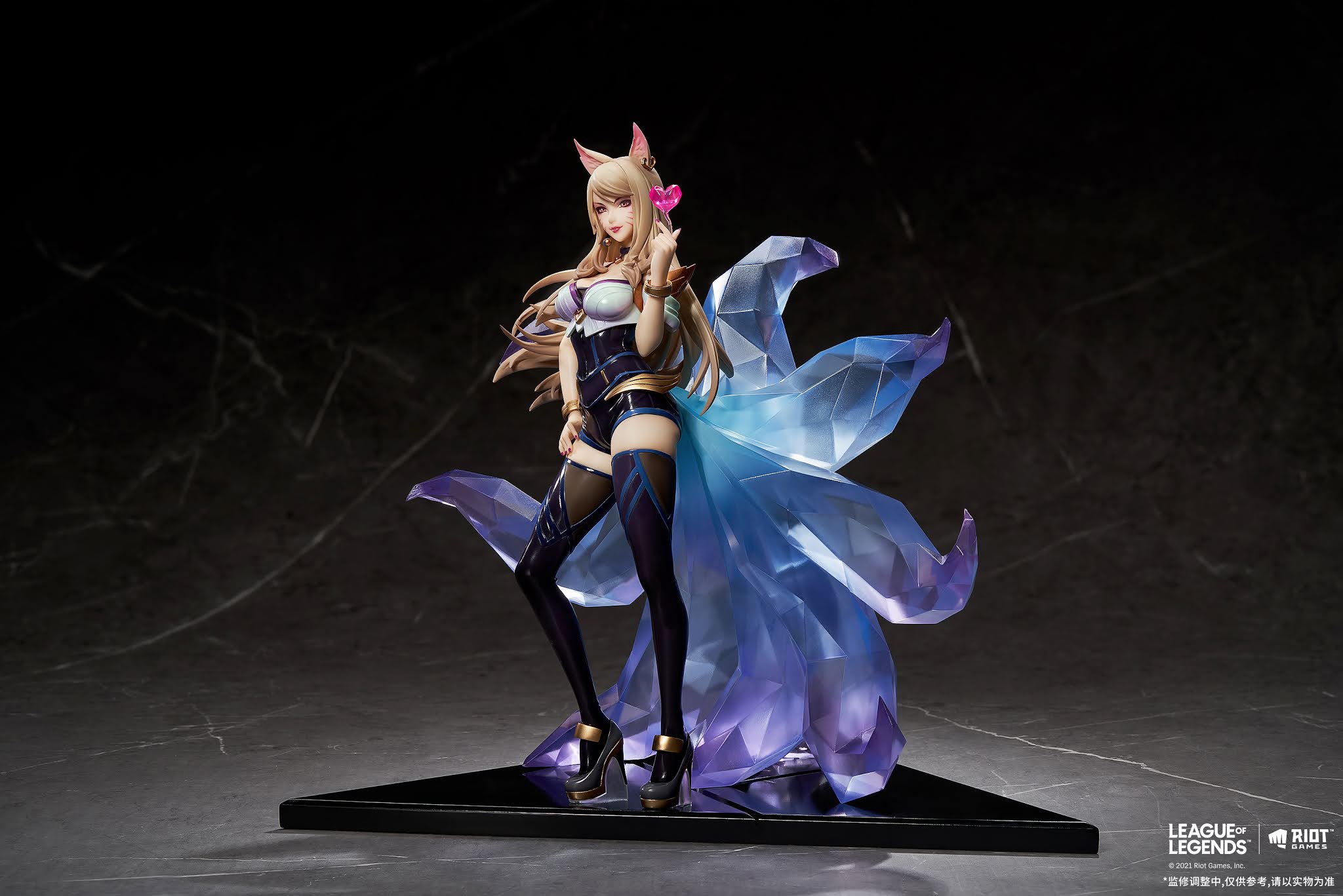 เปิดจอง : LEAGUE OF LEGENDS AHRI