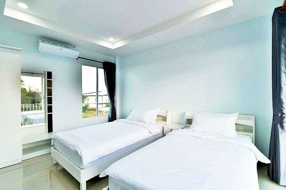 HR 5005 บ้านภูผา คาราโอเกะ โต๊ะพูล