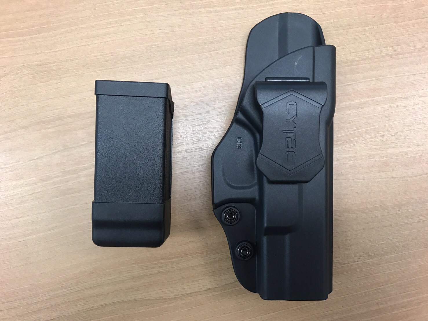 New.ซองปืนพกใน / ซองปืนพกนอก CYTAC Glock IWB Holster Fits Glock 17, 19, 23, 32, 43 (Gen 1, 2, 3, 4) ล๊อคอัตโนมัติ ผลิตจากโพลิเมอร์เนื้อดี Product Line INSIDE THE WAISTBAND HOLSTER มีทั้งซองปืนพกในและพกนอก เป็นที่นิยมในอเมริกา ราคาพิเศษ