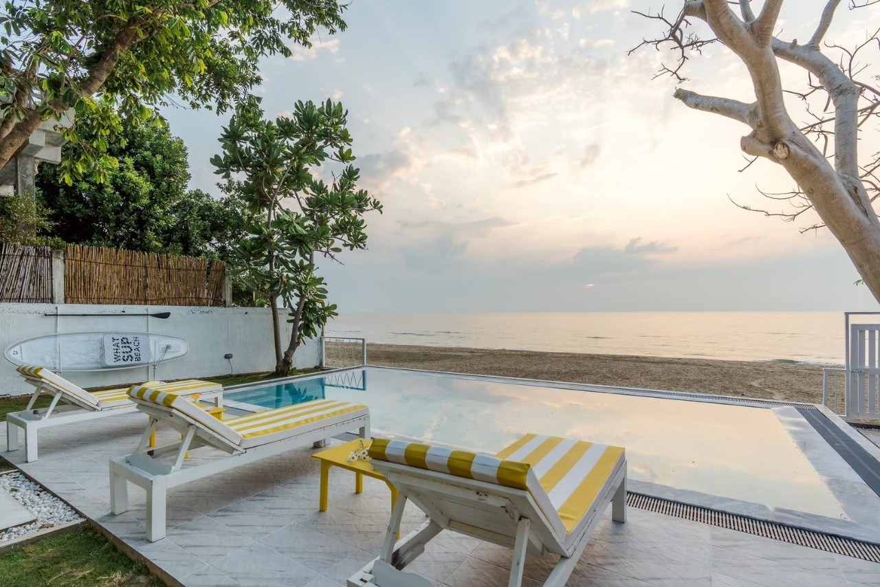HR15075 บ้านพักติดหาดปราณบุรี The Banana Beach Villa Pranburi