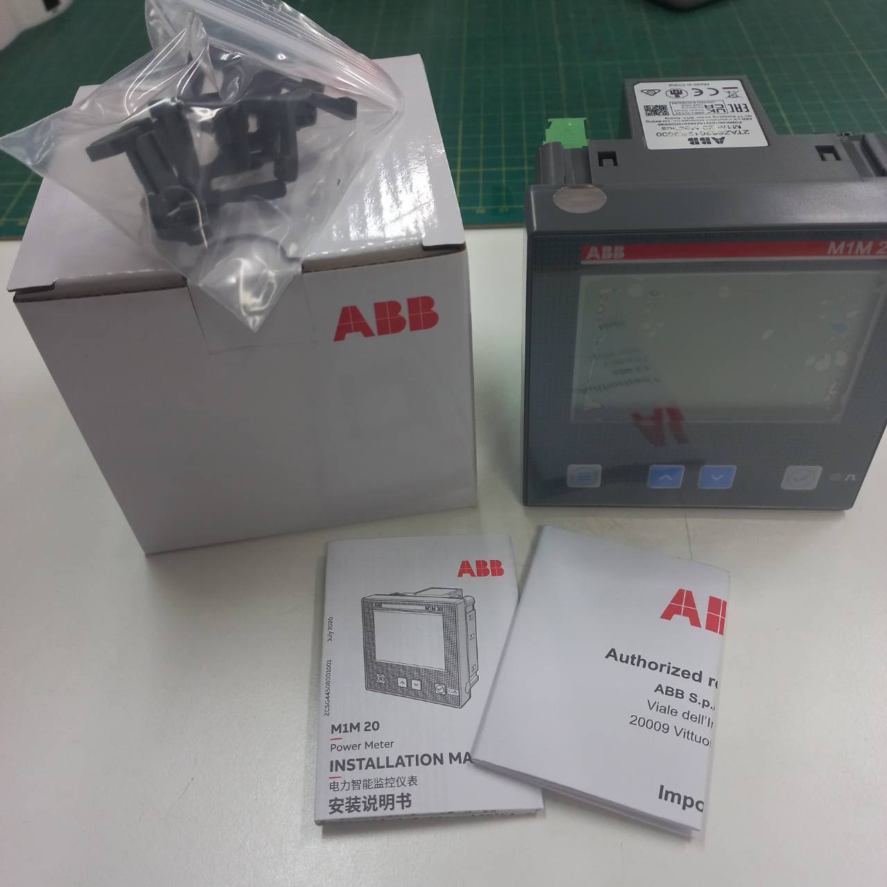 ABB พาวเวอร์มิเตอร์ Power Meter 3เฟส Digital Meter รุ่น M1M 20 Modbus M1M20