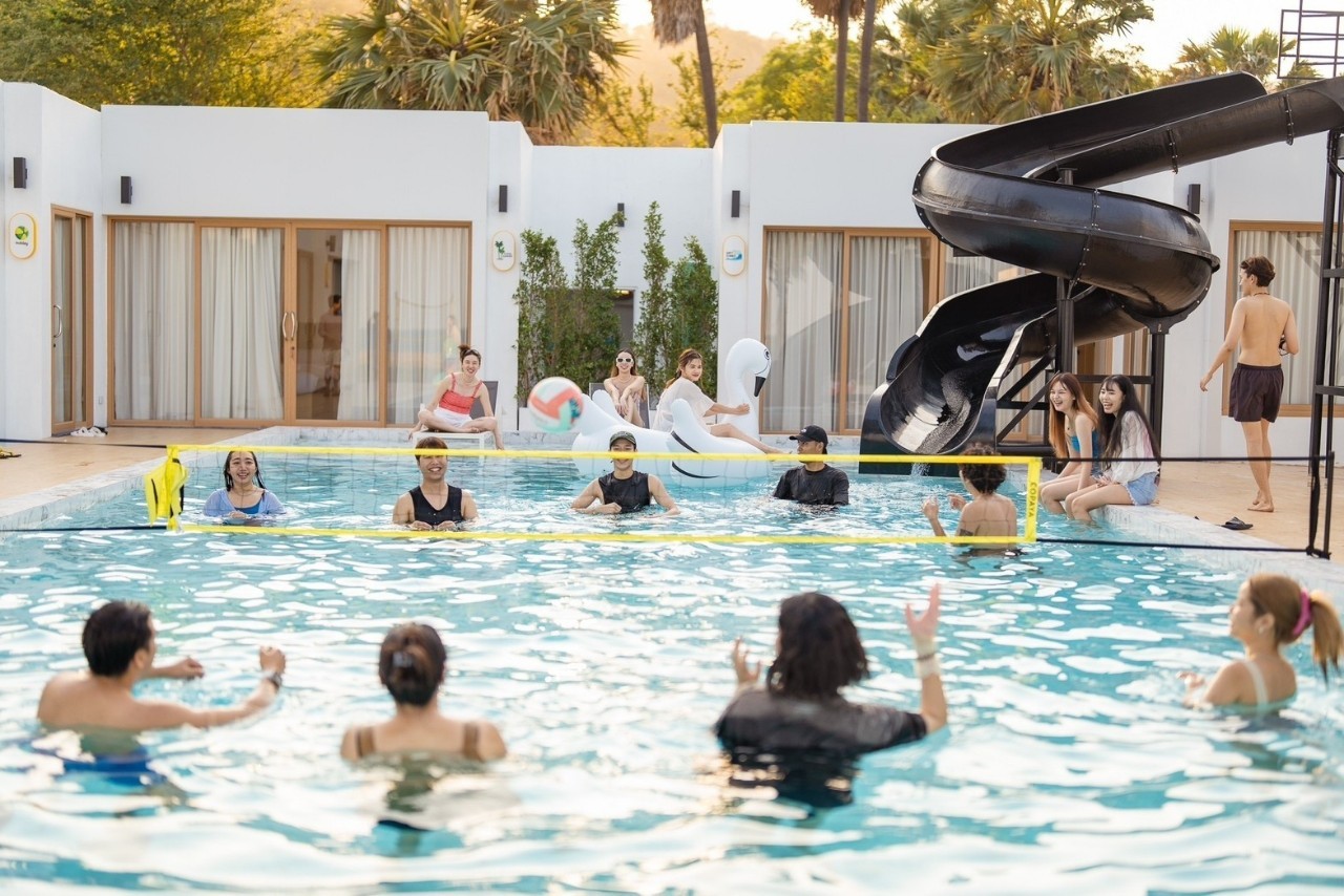 HR15080 The Bristol Beach Huahin Pool villa