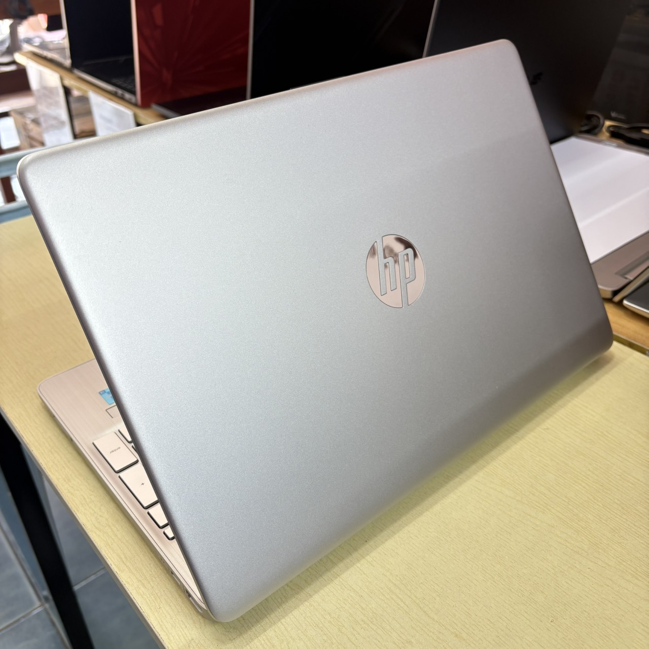 HP 15S – FQ5154TU สภาพเครื่อง 99%