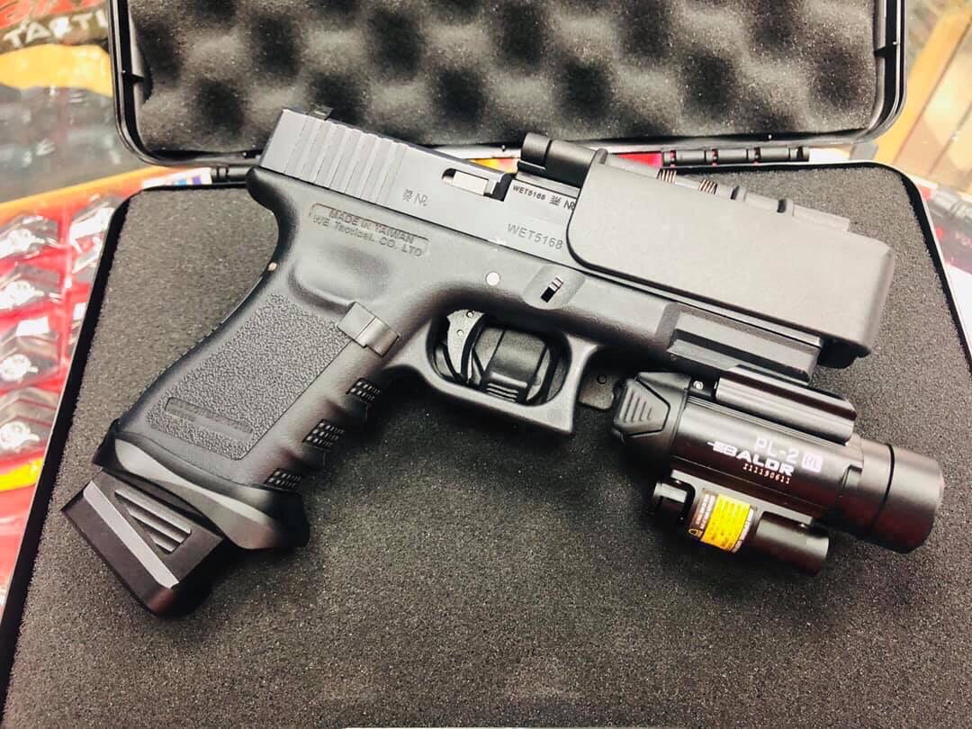 New.ซองปืนขึ้นลำ G19 ผลิตจาก Polymer เกรดพิเศษ แข็งแรง สามารถขึ้นลำได้ ด้วยเพียงมือเดียว ระบบ Safety ล็อคโก่งไก ปลอดภัย แรงสปริงดีดออกด้านข้างทันที ที่ปลดล็อคปืน ตัวล็อคเข็มขัดออกแบบให้ใช้ง่าย ปรับขนาดได้ สามารถปรับเป็นแบบพกต่ำได้ หมดกังวล สำหรับท่านที่ติ