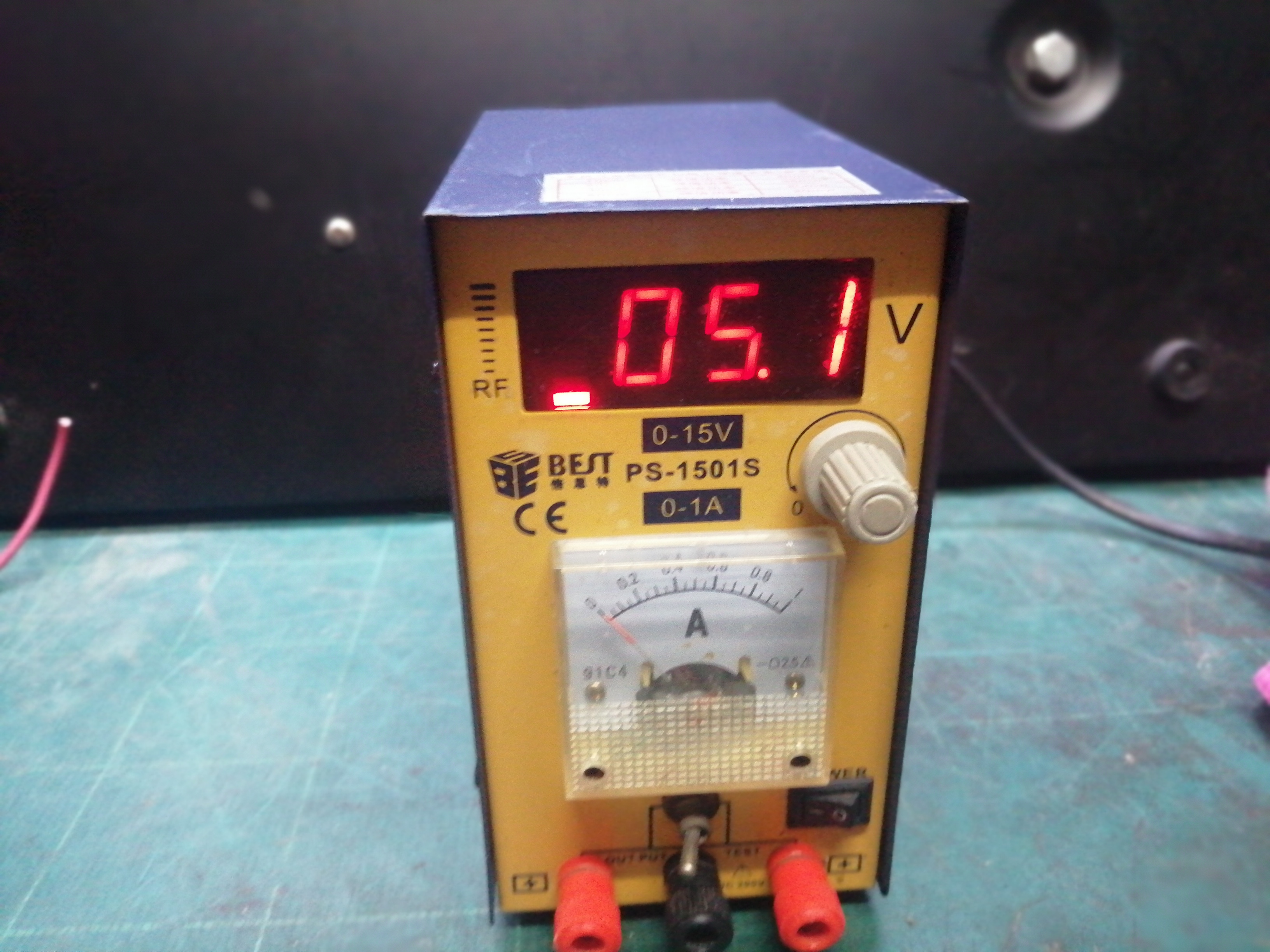 พาวเวอร์ซัพพลายปรับไฟได้0-15v.1A