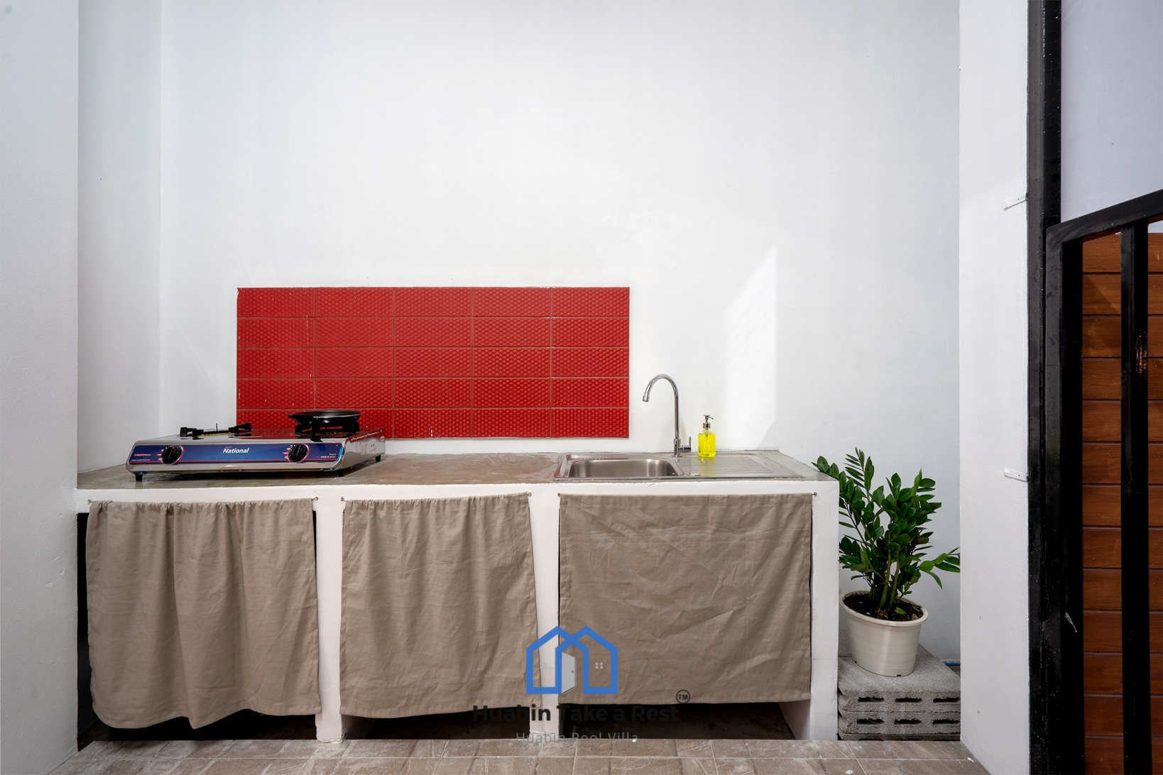 HR15043 บ้านพักหัวหิน บ้านบีชไซด์ พูลวิลล่า