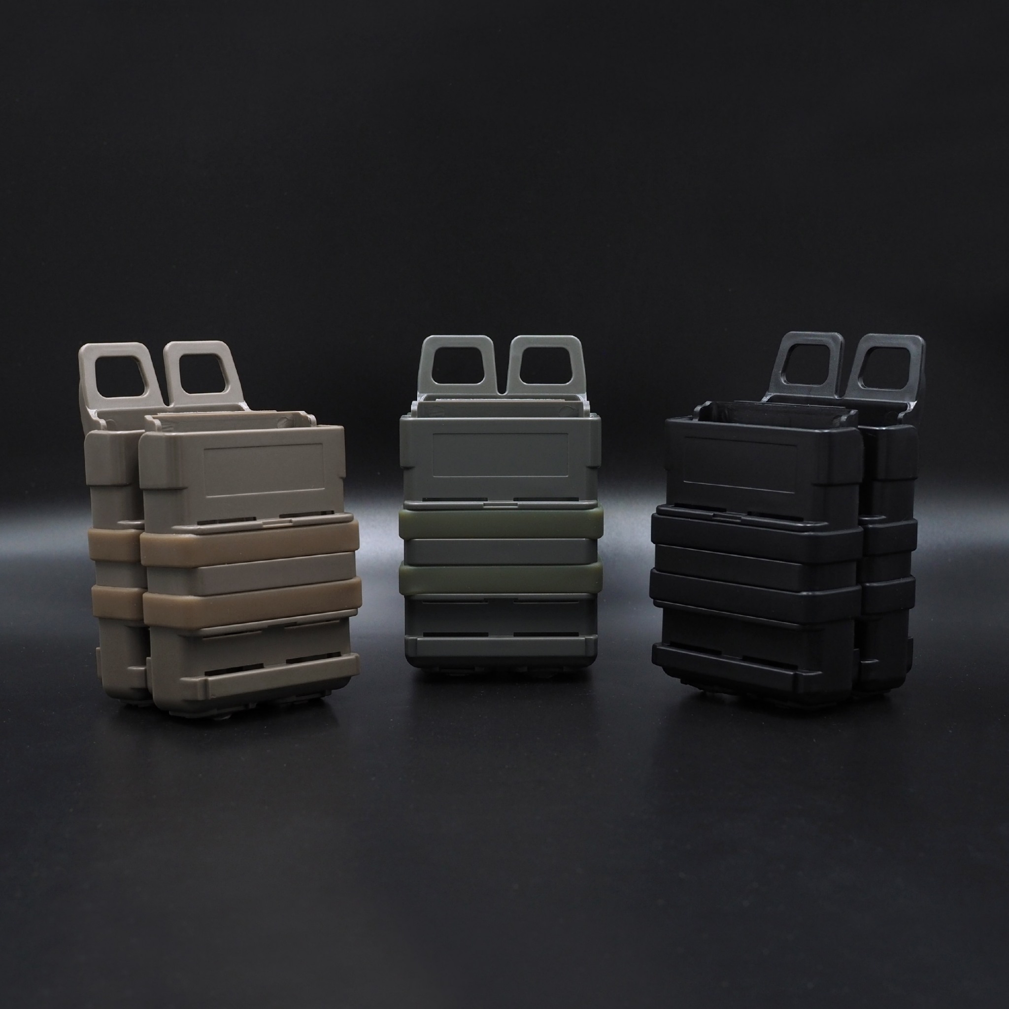 New. ซองแม็กกาซีน Fastmag M4 ( FMA ) - ผลิตจาก Polymer เกรดคุณภาพ - สำหรับแม็กกาซีน 5.56 * 2 ช่อง - ซองแม็ก M4 คู่ แบบปลดไว - ด้านหลัง สาย Molle ร้อยติดเข็มขัด/เสื้อเกราะได้