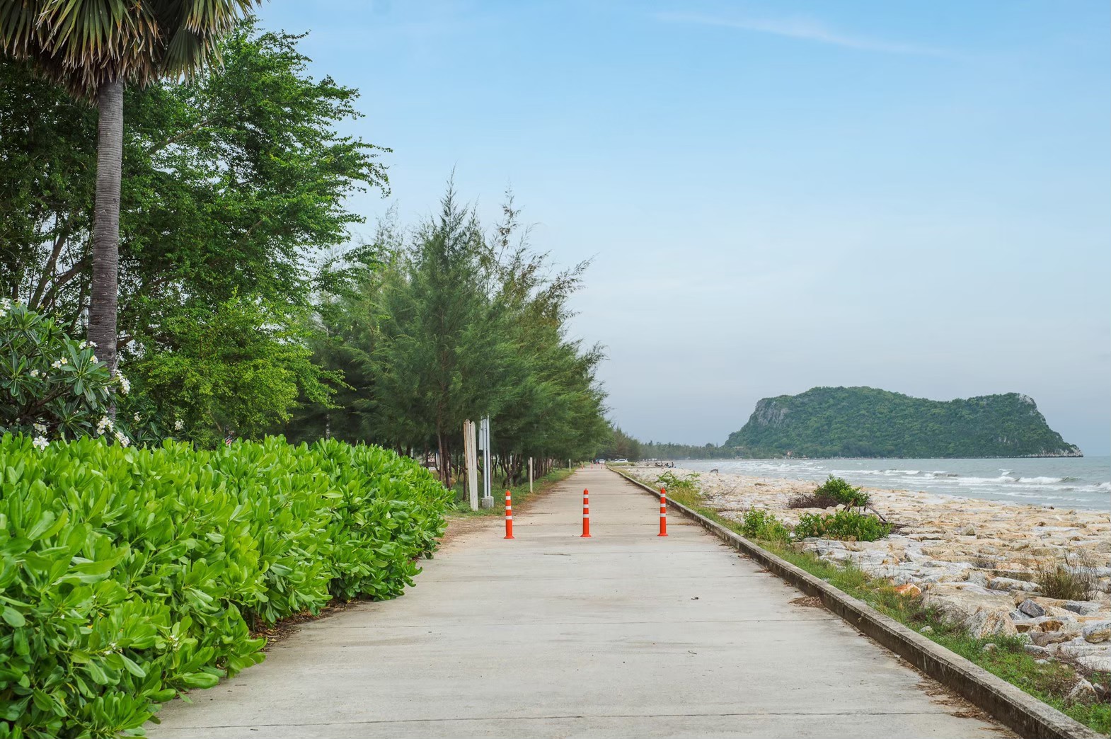 HR15062 บ้านพักติดทะเล The Le Valley Rimley Pranburi