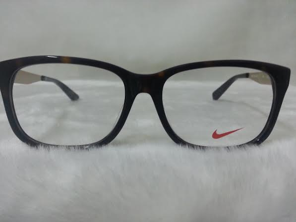 NIKE BRAND ORIGINALแท้ 7854 240 กรอบแว่นตาพร้อมเลนส์ มัลติโค๊ตHOYA ป้องกันรังสีคอม 3,900 บาท