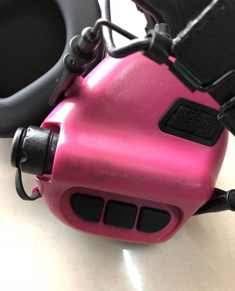 New.EARMOR/รุ่น M31 ปกป้องการได้ยินของคุณก่อนสายไป อุปกรณ์ครอบหูอิเล็กทรอนิกส์สำหรับนักกีฬายิงปืน - ลดเสียงปืน และช่วยขยายเสียงรอบข้างให้ดังขึ้น - ใช้แบตเตอรี่ AAA X 2 อายุการใช้งาน 350 ช.ม. - กันน้ำมาตรฐาน IPX5 - พร้อมการรับประกัน - พร้อมแจ๊ค 3.5mm เชื่อ