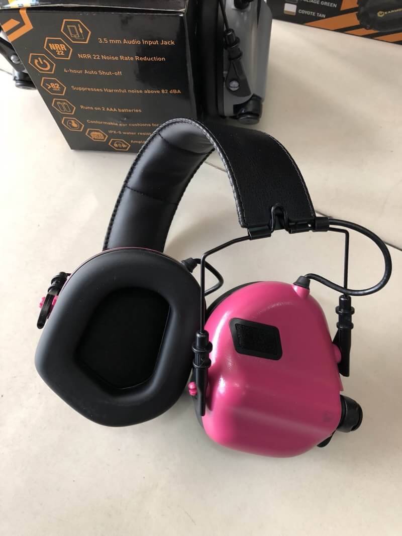 New.EARMOR/รุ่น M31 ปกป้องการได้ยินของคุณก่อนสายไป อุปกรณ์ครอบหูอิเล็กทรอนิกส์สำหรับนักกีฬายิงปืน - ลดเสียงปืน และช่วยขยายเสียงรอบข้างให้ดังขึ้น - ใช้แบตเตอรี่ AAA X 2 อายุการใช้งาน 350 ช.ม. - กันน้ำมาตรฐาน IPX5 - พร้อมการรับประกัน - พร้อมแจ๊ค 3.5mm เชื่อ