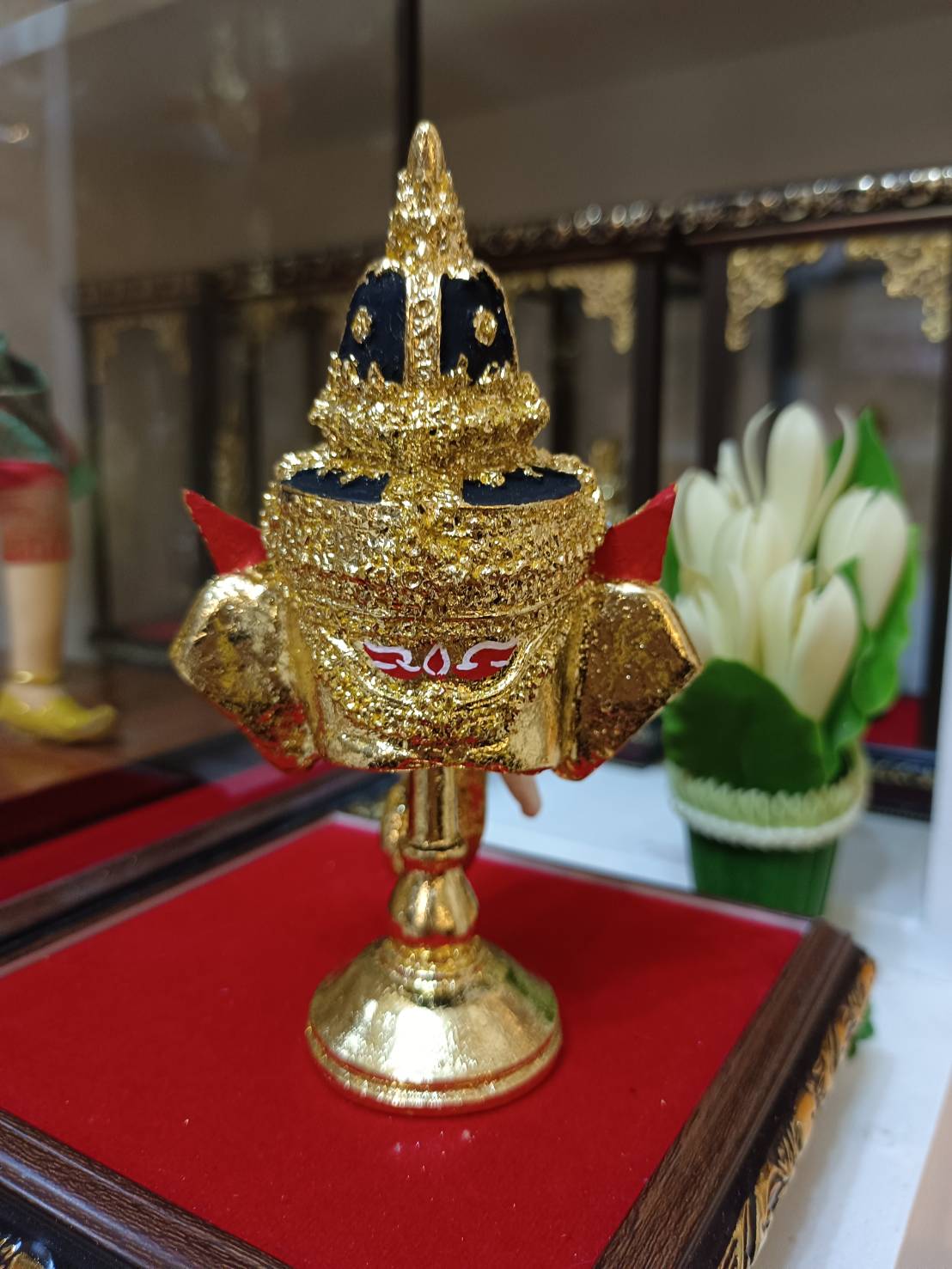 พระพิฆเนศ ขนาดจิ๋ว (ทอง) ตั้งหน้ารถ (พรีเมี่ยม) พร้อมฐานปิดทอง (เรซิ่น)