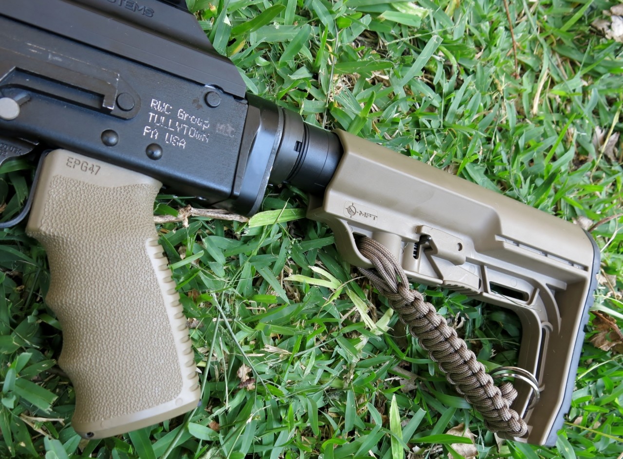 (clap)สินค้าใหม่ค่ะ (ok)พานท้าย MFT ( BMS ) ♨️ผลิตจาก Polymer เกรดคุณภาพ 🚨ใช้สำหรับรุ่น M4 , M16 และ ระบบไฟฟ้าแกน 29 มม. 🚨มีปุ่มปรับระยะ ยืด-หด ได้ 🚨ออกแบบให้รับกับร่องไหล่ 🚨มียางพานท้าย ช่วยลดแรงรีคอยด์ 🚨มีช