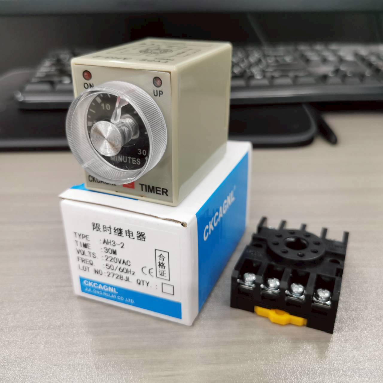 CKC Timer AH3-2 220V ไทม์เมอร์ ฟรีซ็อกเก็ต PF083A ช่วงเวลา 30 นาที Delay-ON CONTACT NO/NC 2 ชุด