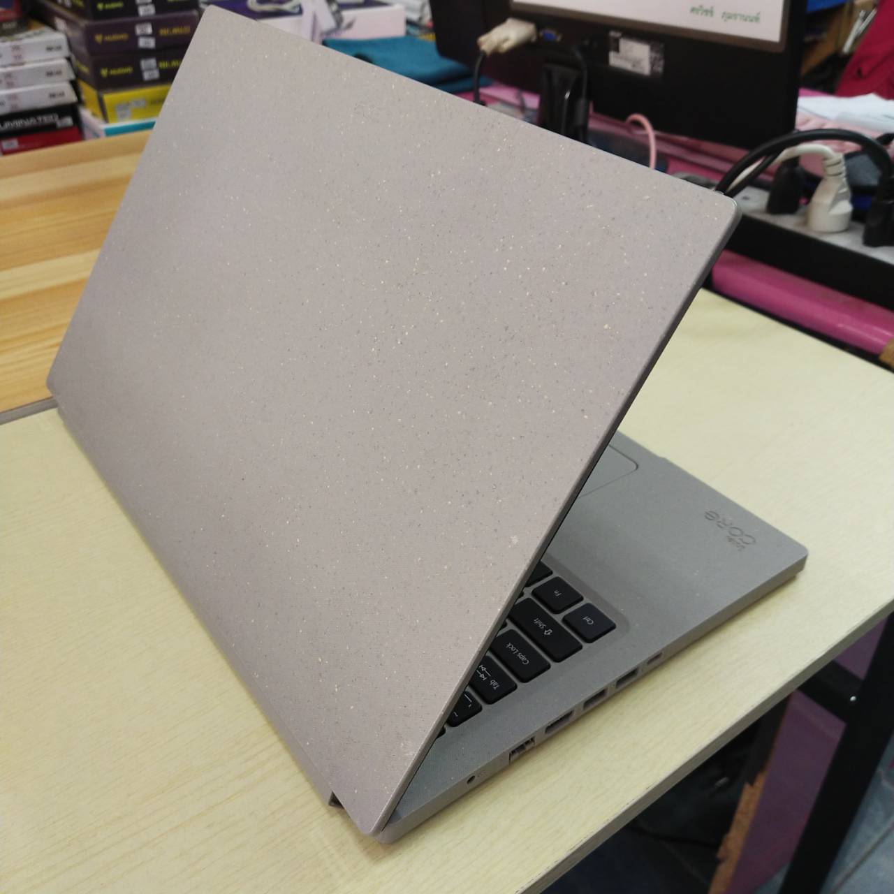 ACER ASPIRE VERO AV15-51-518U สภาพเครื่อง 85%