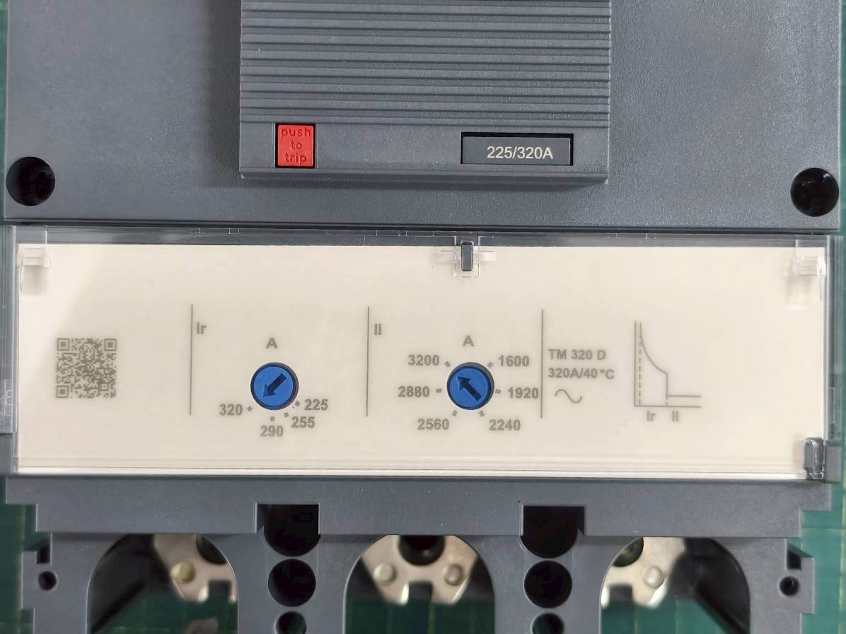 เซอร์กิตเบรกเกอร์ LV540305 3P 320A TM320D (224-320A) 36kA ชไนเดอร์ SCHNEIDER EasyPact CVS400F