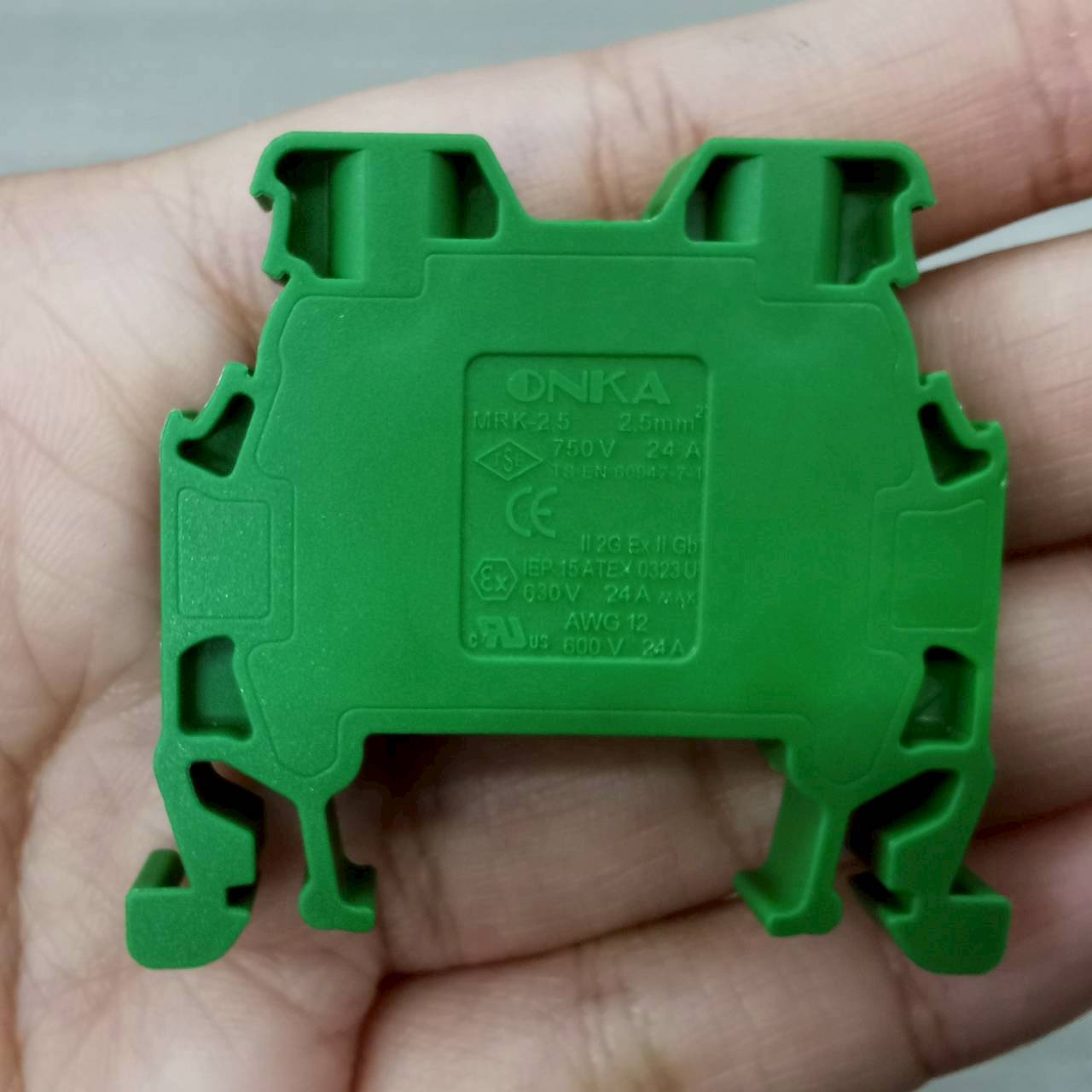 เทอร์มินอล ออนก้า 24A ใช้กับสายขนาด 2.5mm² ONKA-1019 Scewed terminal Green 1010019 MRK Series
