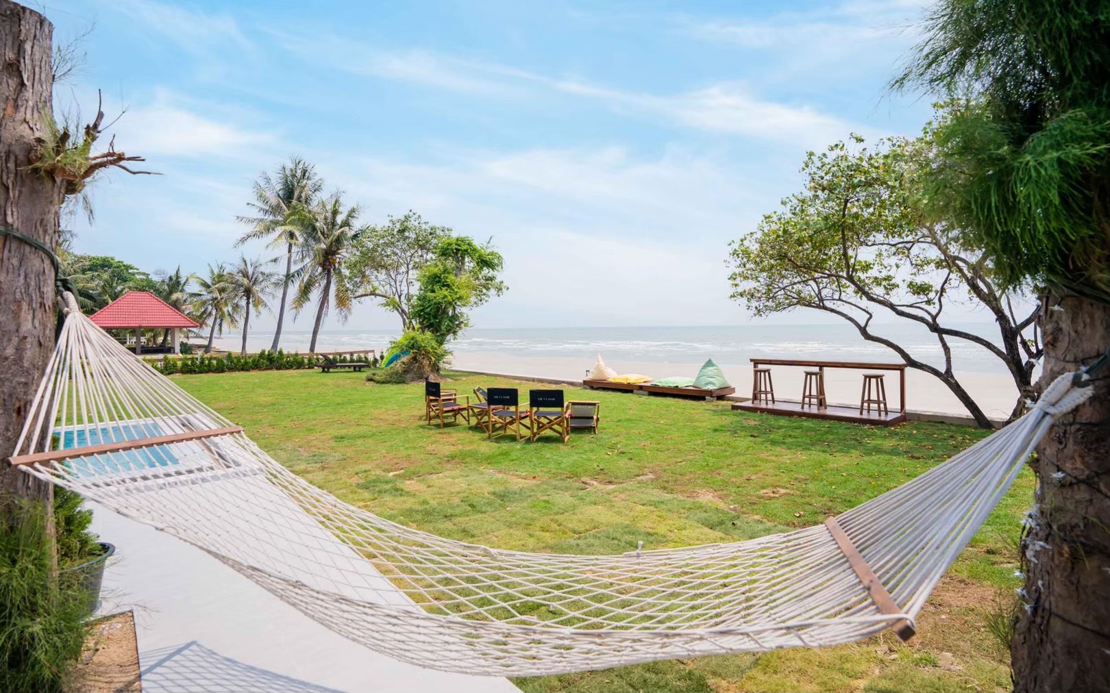 HR15050 บ้านพักติดทะเล The Century Beach Villa Cha Am