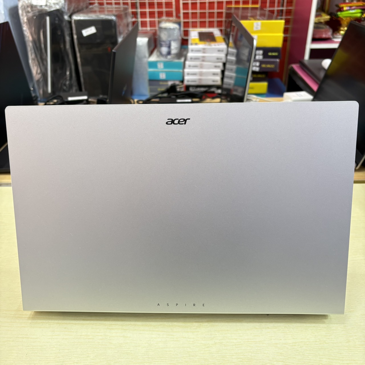 ACER ASPIRE LITE 15 AL15-41P-R47V ประกันศูนย์ 26/02/2027 สภาพเครื่อง 90%