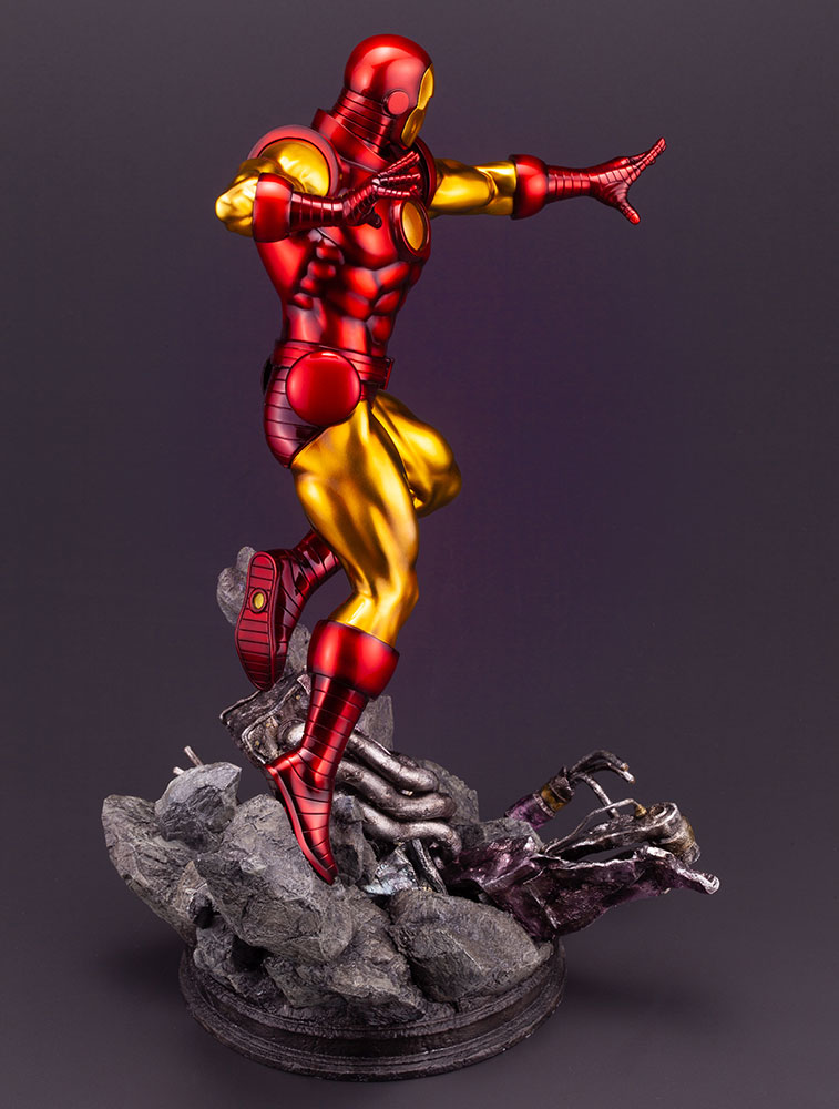 เปิดจอง : IRON MAN AVENGERS FINE ART STATUE