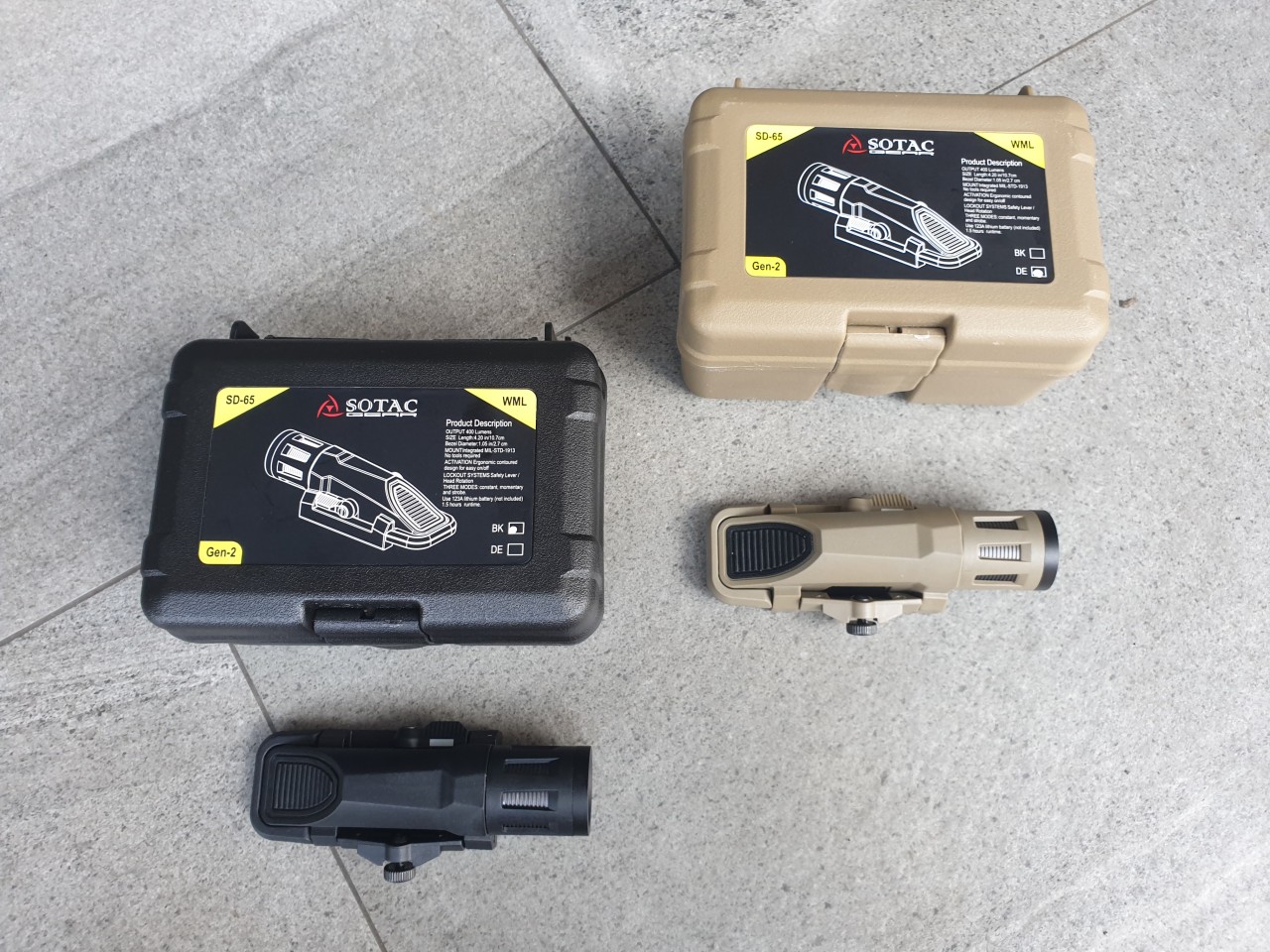 ไฟฉาย Sotac Inforce WML Gen2 ⚓ตัวเฟรมผลิตจาก Polymer ⚓ความสว่าง 400 lumens ⚓3 functions : Constant / Momentary / Strobe ⚓Runtime : 1.5 hours. ⚓Battery : 1 * CR123A Battery ( ไม่ได้แถมมา ) ⚓Dimension : ยาว 10.7 cm.