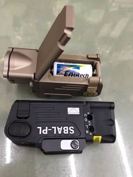 New.Steiner eOptics SBAL-PL Style WeaponLight W/ Red Laser ILLUMINATION (BK / Tan) ราคาพิเศษ