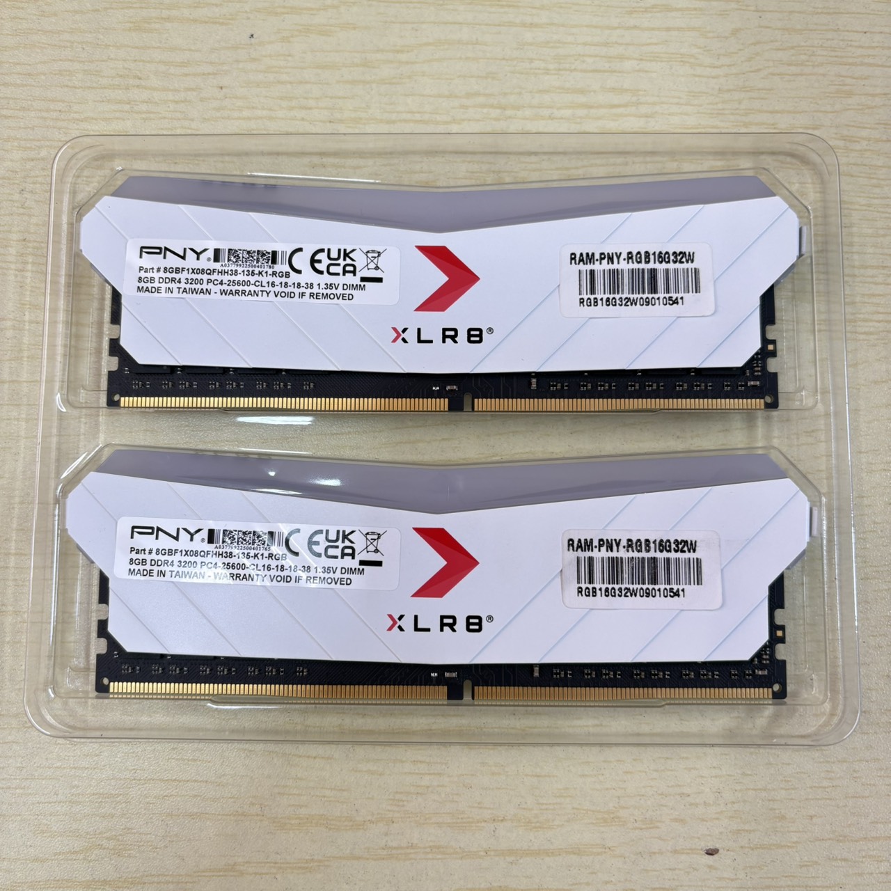 RAM PC DDR4 (3200) 16GB 8GBX2 PNY RGB ประกัน Advice LT.