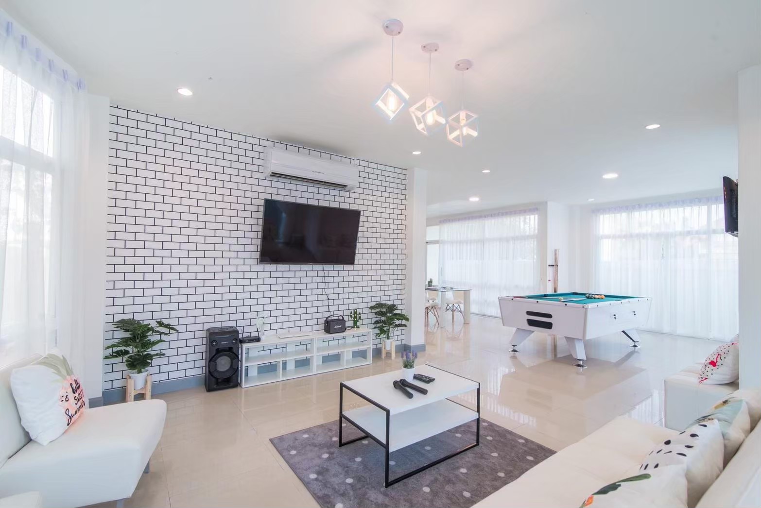 HR15046 บ้านพักติดทะเล The Sandy Beach Villa