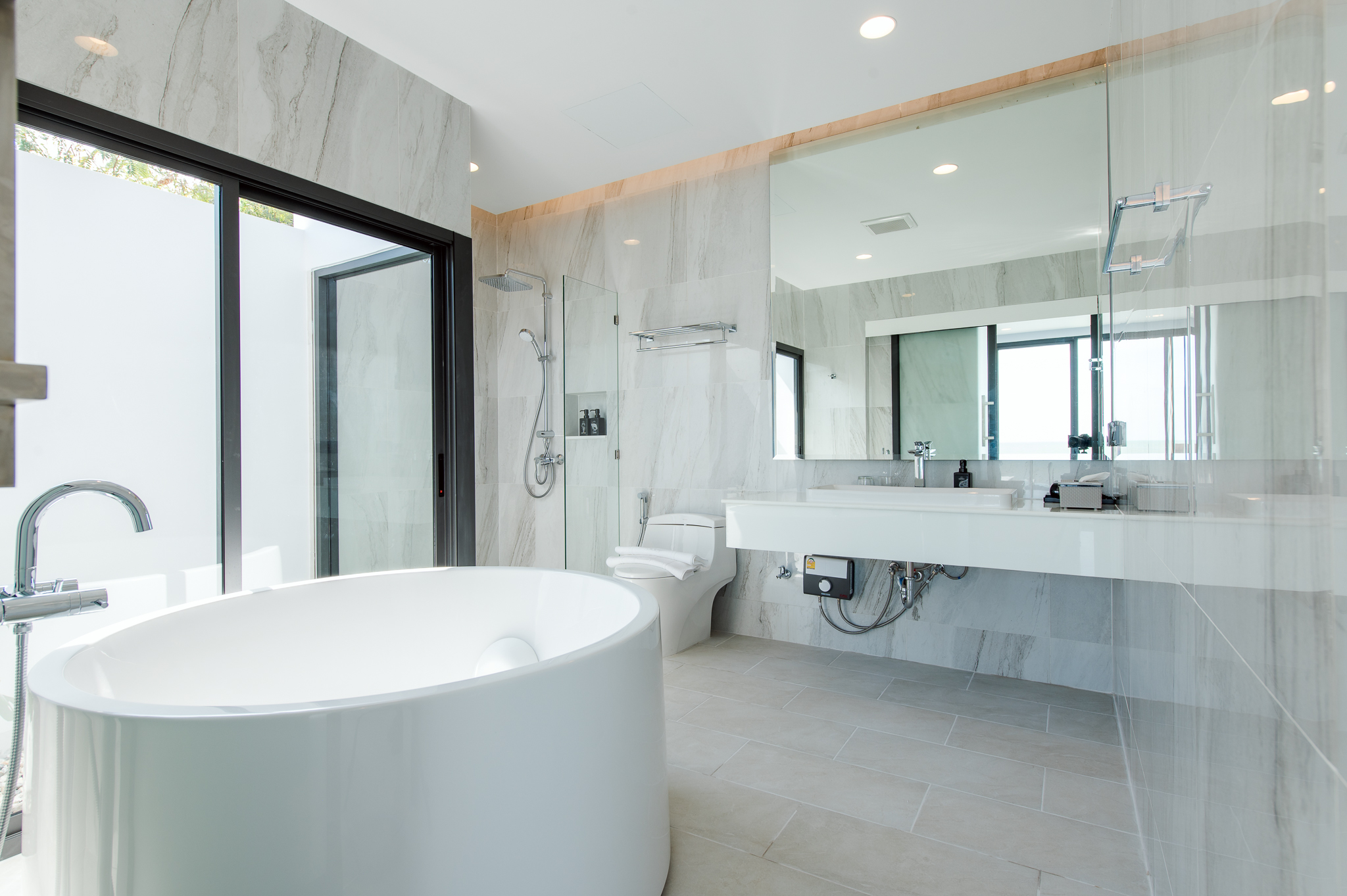 HR15066 บ้านพักติดทะเลหัวหิน The Casa Rocca Beach Villa HuaHin