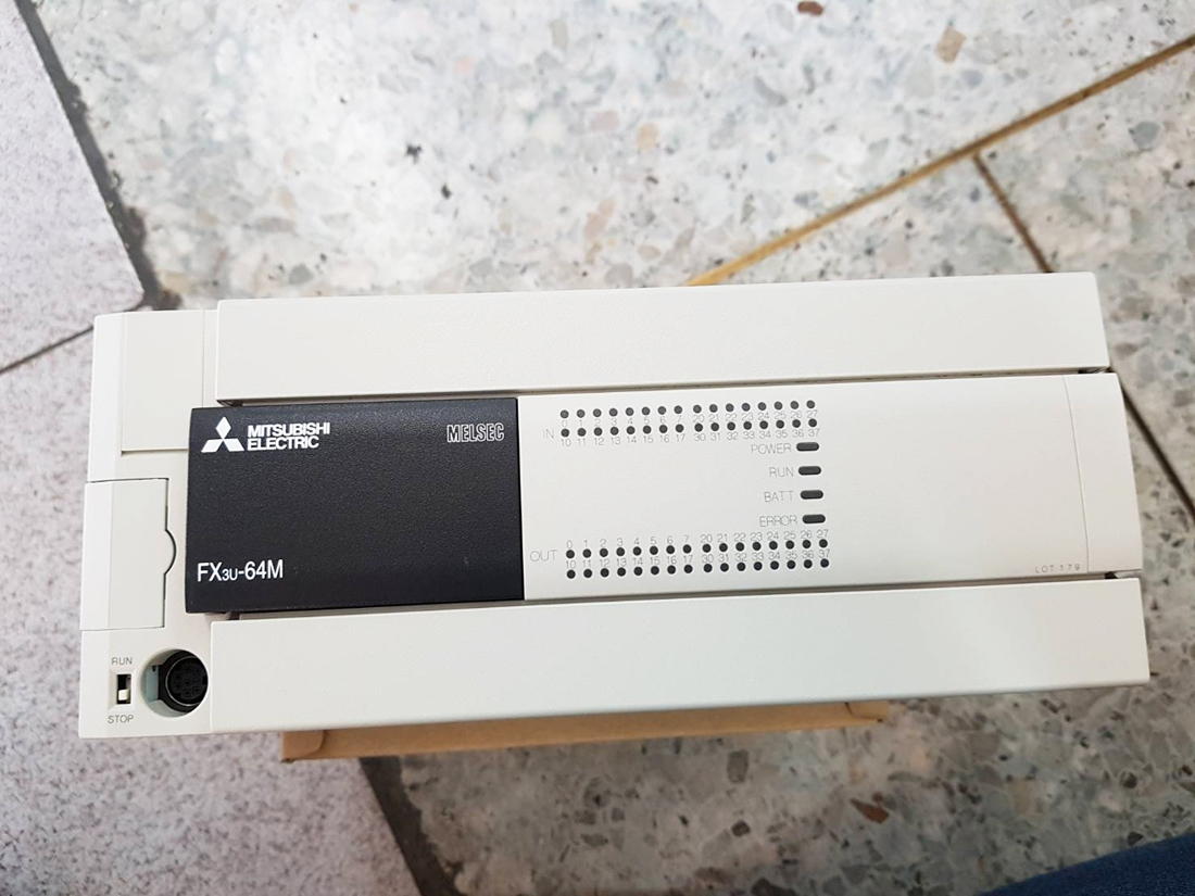 FX3U-64MT/ES-A PLC MITSUBISHI 32 IN/32OUT AC/DC/TRANSISTOR