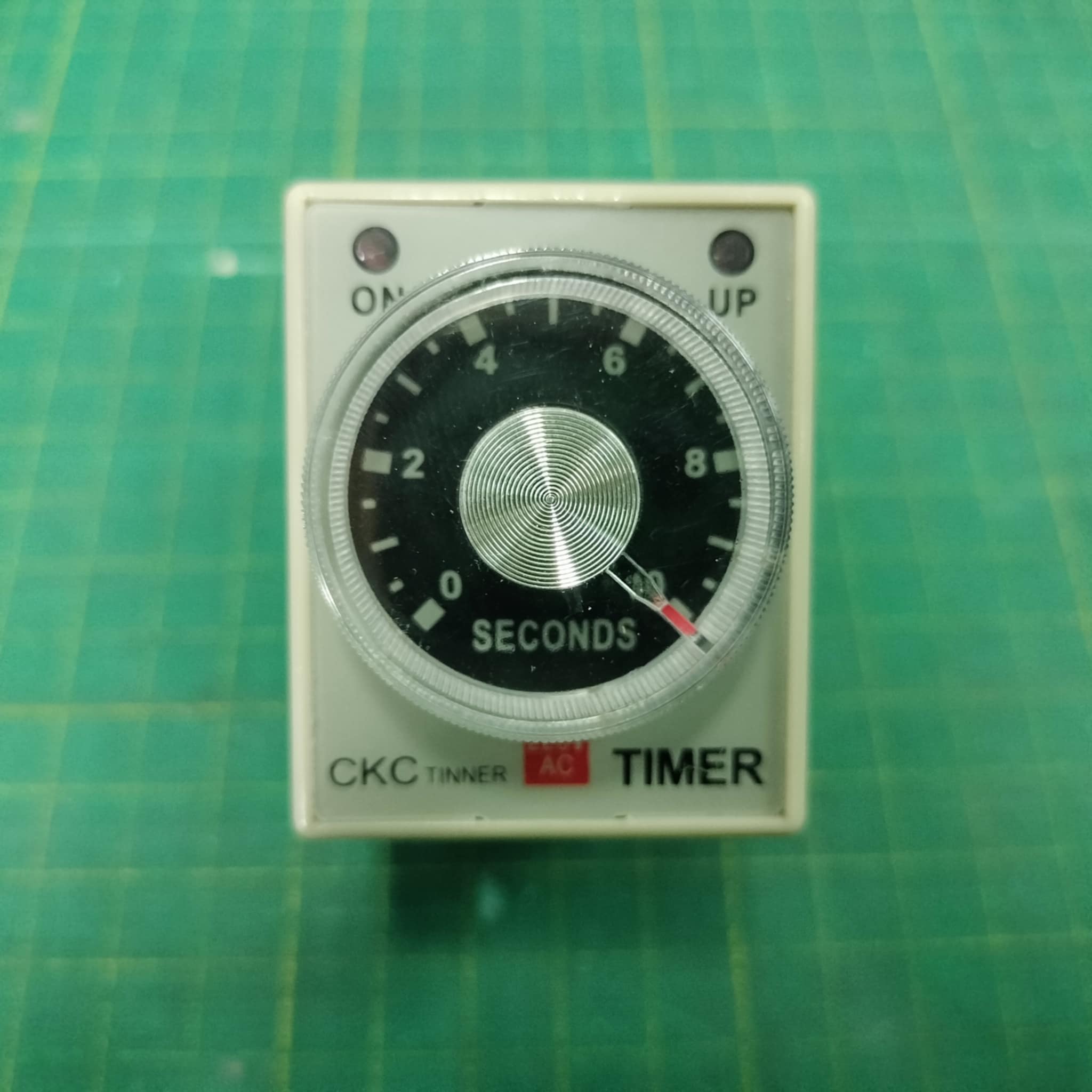 CKC Timer AH3-3 220V ไทม์เมอร์ ฟรีซ็อกเก็ต ช่วงเวลา 10 วินาที Delay-ON Delay-OFF