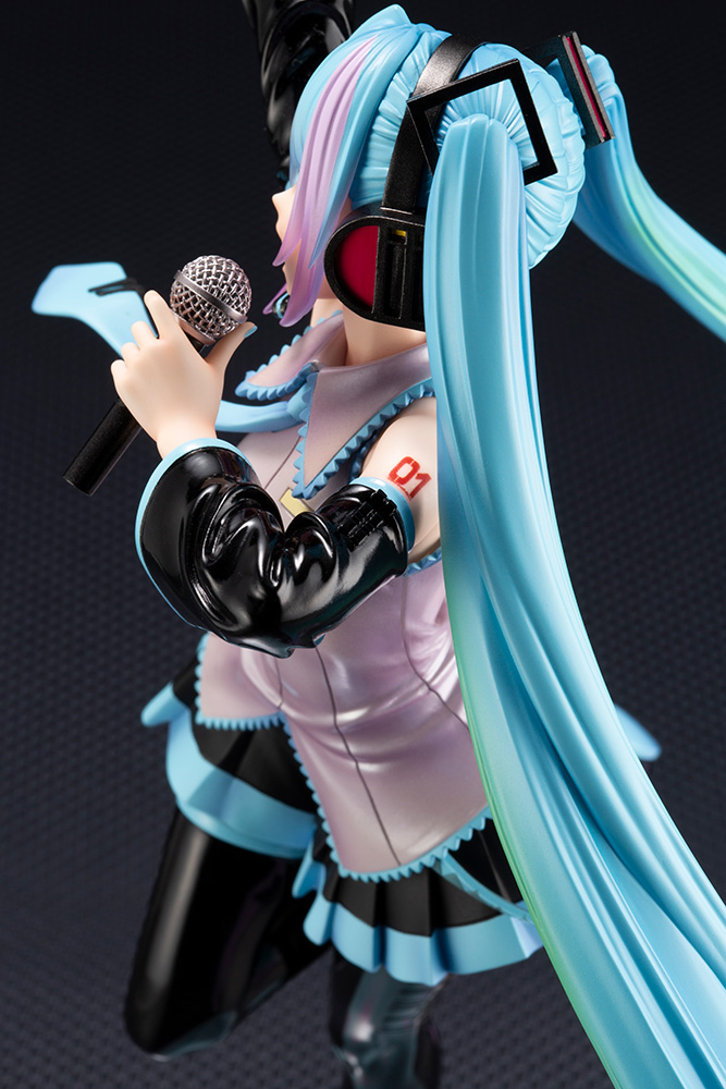 เปิดจอง : Hatsune Miku feat. MY LITTLE PONY BISHOUJO STATUE