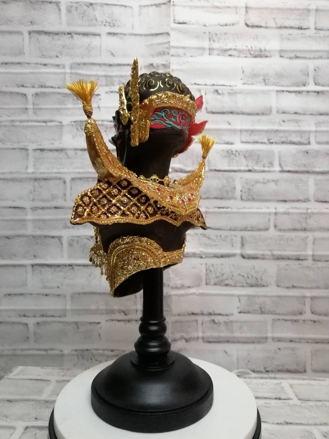 หุ่นพระพิราพ พร้อมฐานไม้สีดำ