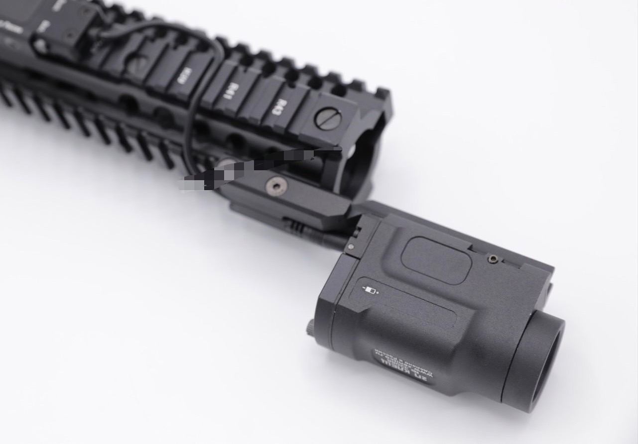 New.ไฟฉายติดปืน AK-SD (AK-SD TWPS LED Tactical Flash Light)