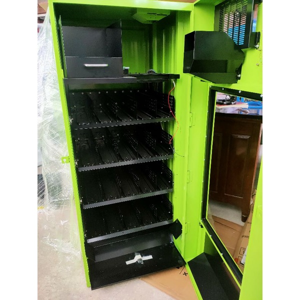 QR เครื่องจำหน่ายสินค้าอัตโนมัติ 4ชั้น 20แถว ตั้งพื้นใหญ่⭐⭐⭐⭐⭐ รุ่น CCK Smart 25QR รุ่นชำระเงินด้วยQR ,ธนบัตรและเหรียญ