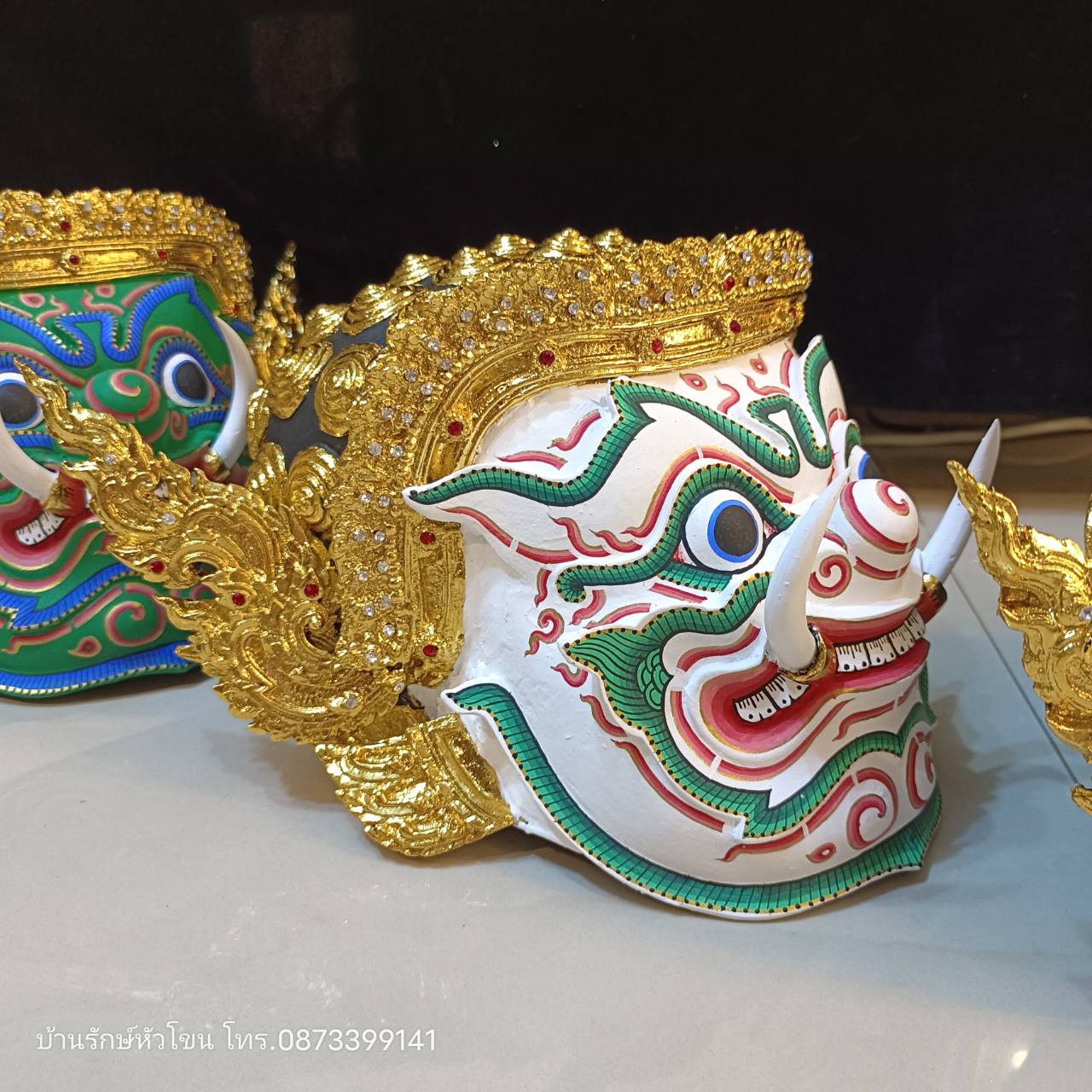 หัวโขนยักษ์ (สีขาว) สำหรับแขวนผนัง