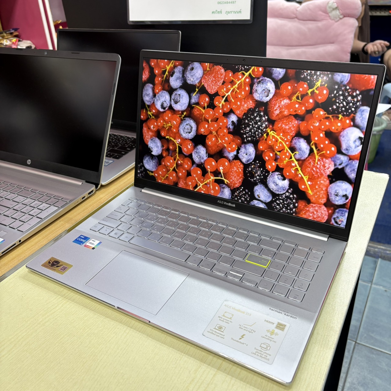 ASUS VIVOBOOK S15 S533EA – BQ050TS ติดฟิล์มกันรอยหน้าจอแล้ว สภาพเครื่อง 95%