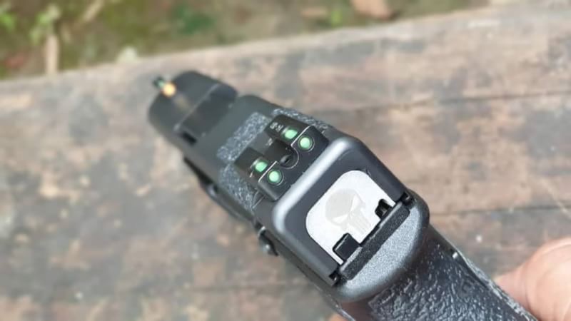 ศูนย์หน้า-หลังไฟเบอร์ออฟติด ปืนGlock (Glock Sights) ใส่ได้กับปืน Glock 17/18/19/22/23/24/26/27/33/34/35/38/39/45 หลอด Fiber optic มี2สี -สีแดง -สีเขียว