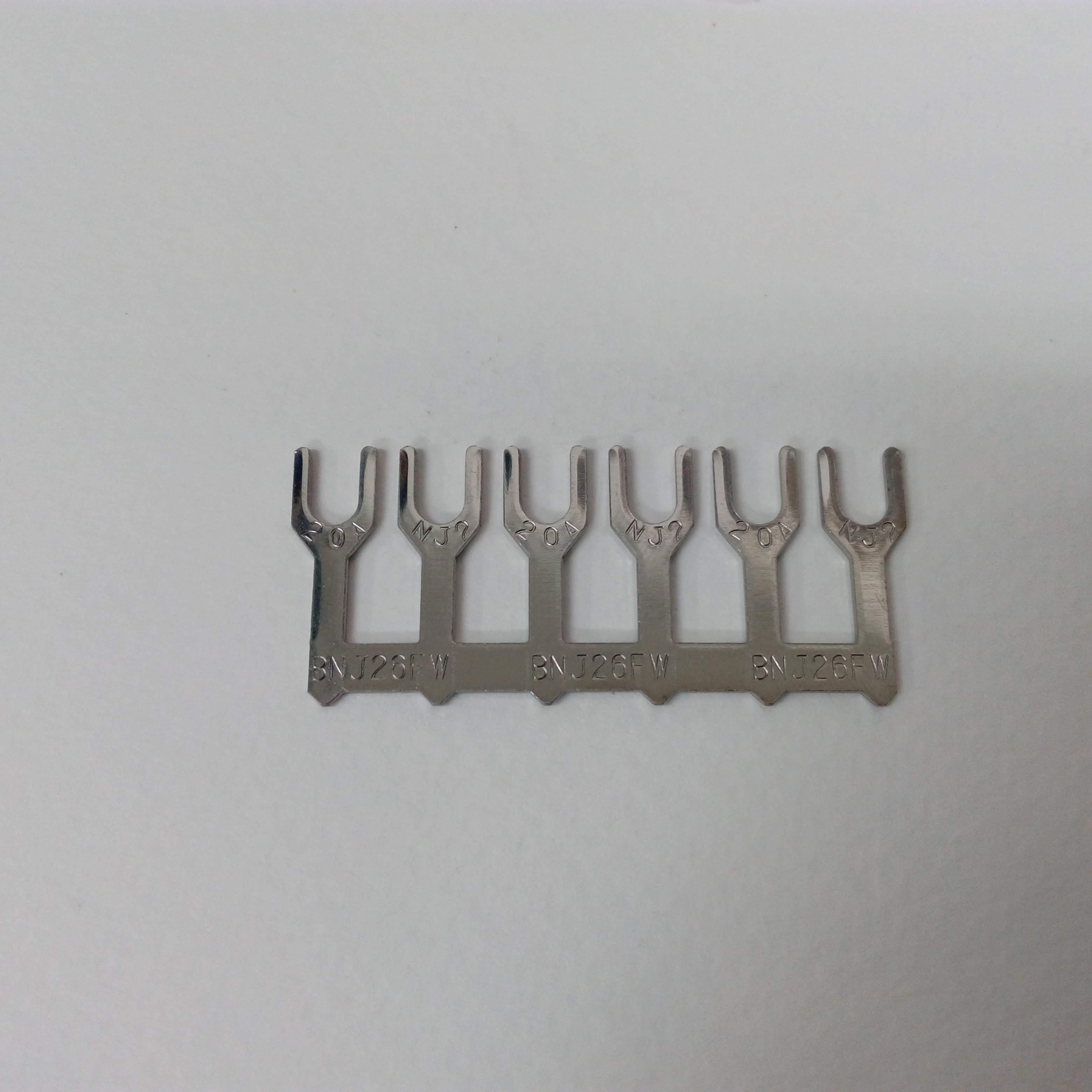 Terminal IDEC เทอร์มินอล IDEC BND15W 16A