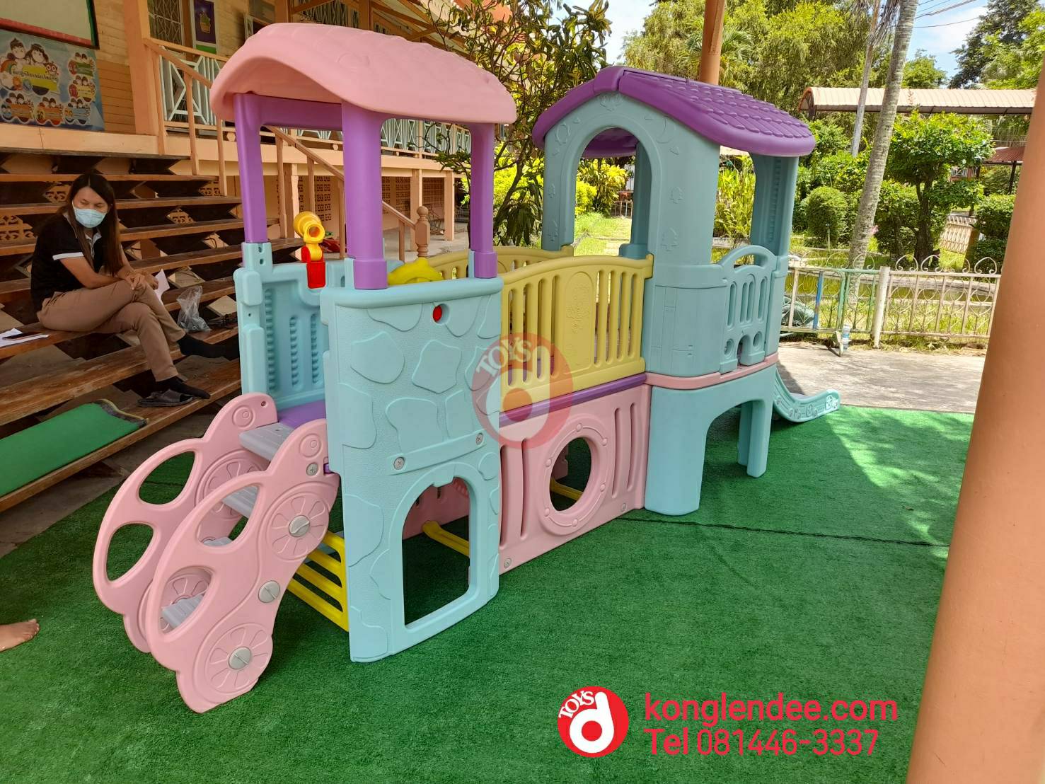 บ้านน้อย 2 ชั้นบันไดรถ สองไลเดอร์