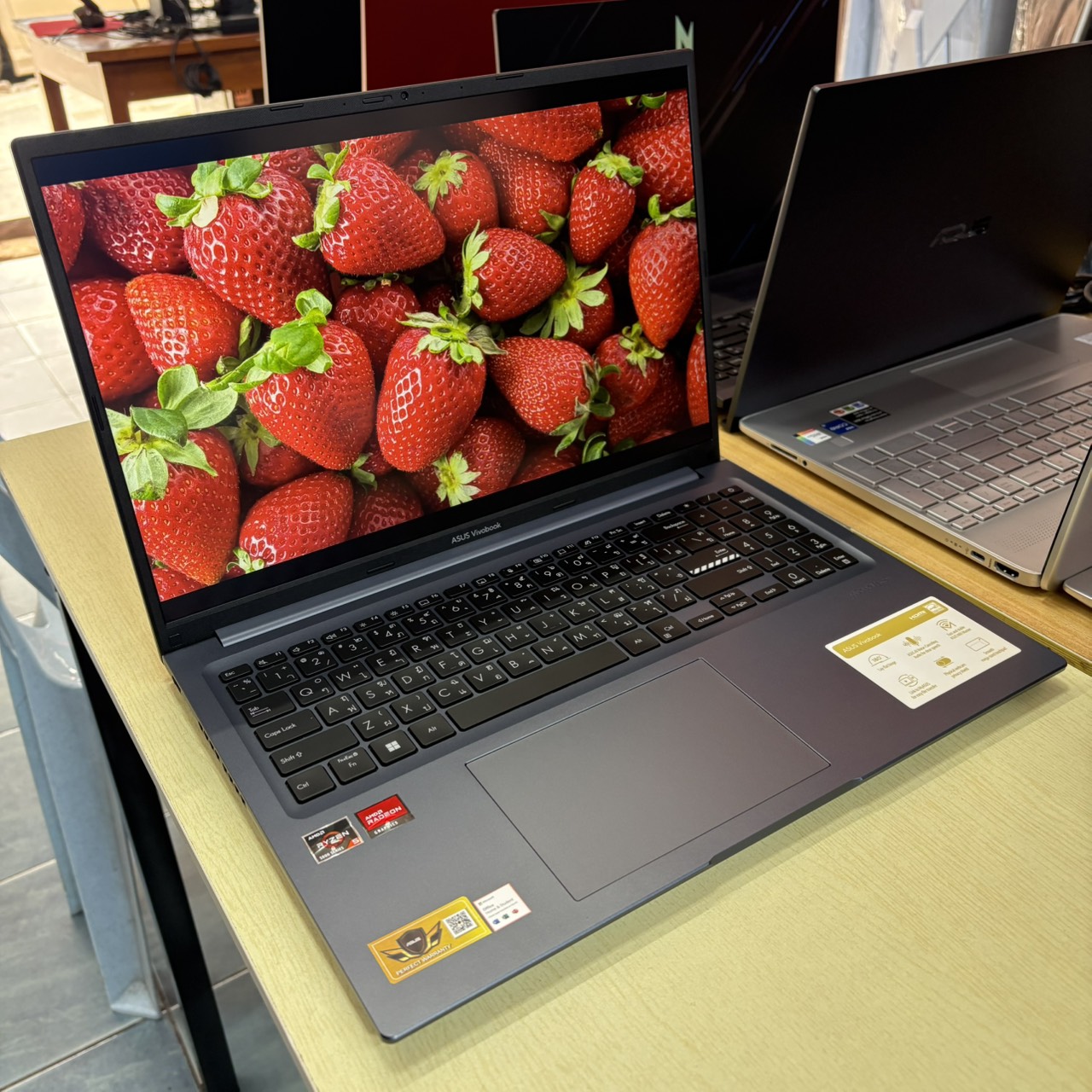 ASUS VIVOBOOK 16 D1603QA – MB501WS สภาพเครื่อง 88%