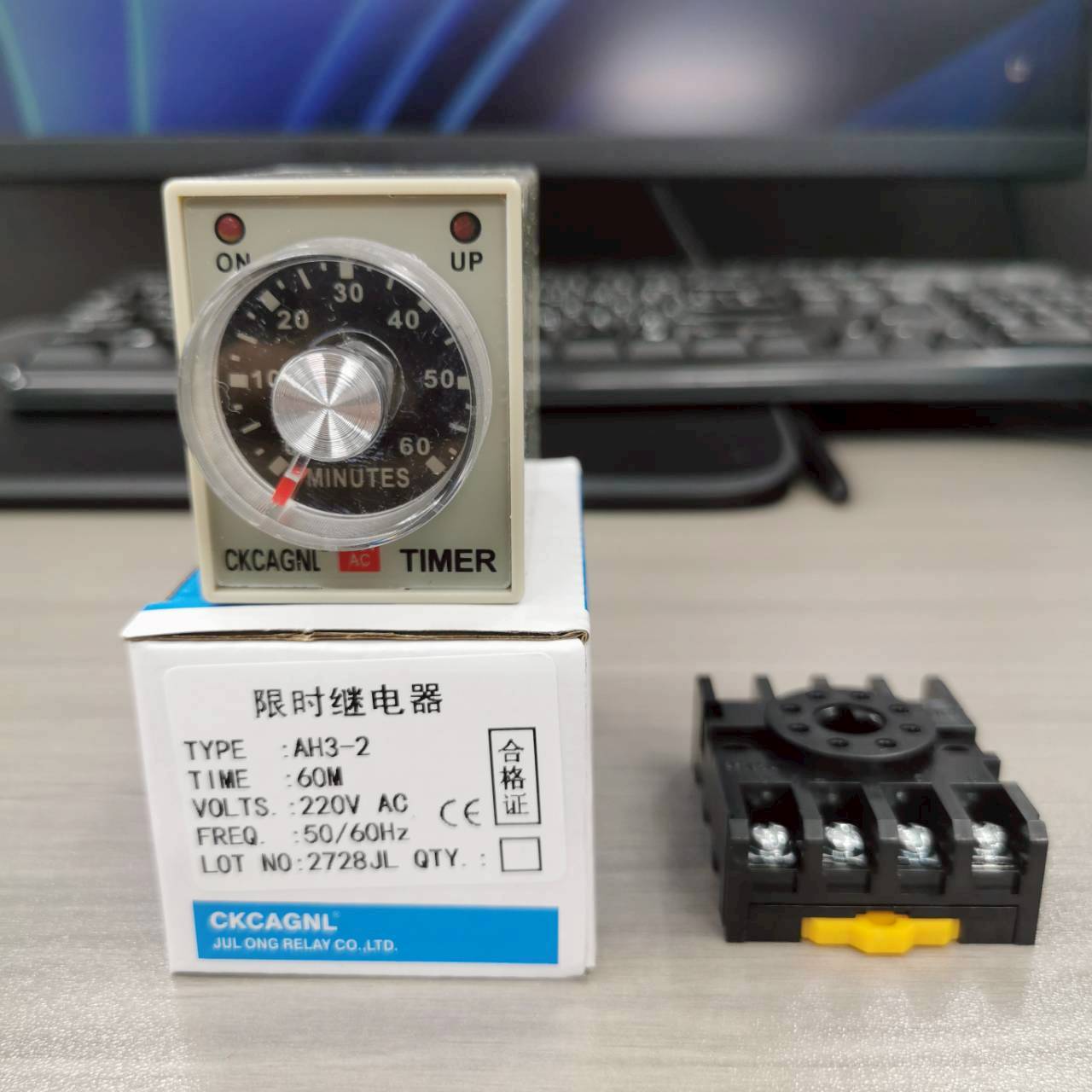 CKC Timer AH3-2 220V ไทม์เมอร์ ฟรีซ็อกเก็ต PF083A ช่วงเวลา 60 นาที Delay-ON CONTACT NO/NC 2 ชุด