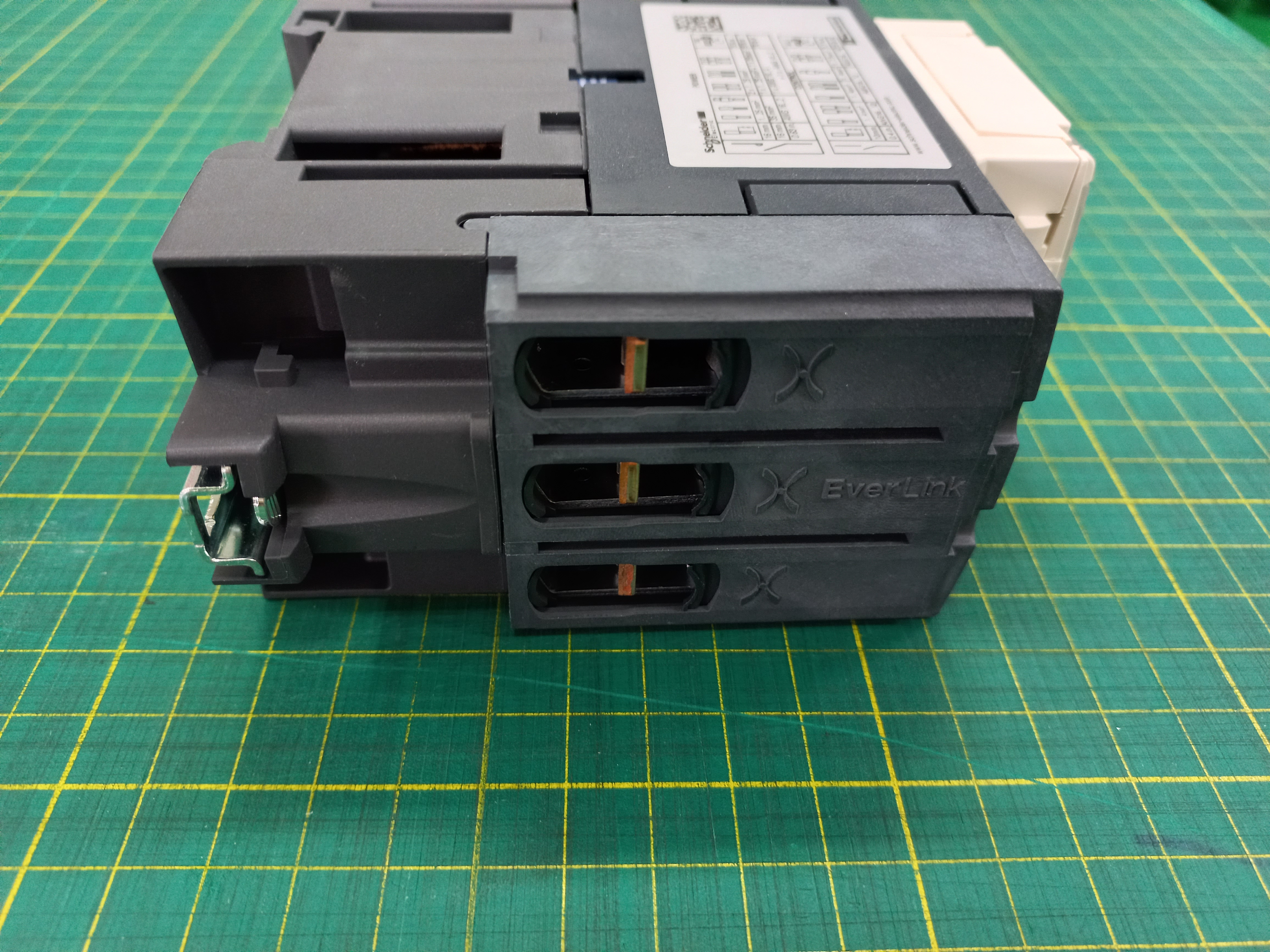 SCHNEIDER MAGNETIC TeSys D แมกเนติก 3เฟส รุ่น LC1D65AM7 220VAC