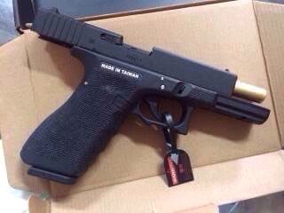 New.สินค้ามาใหม่ ปืนสั้น VFC GLOCK17 Full Marking ท่อในมี 3 สี สีดำ / สีเงิน / สีทอง ราคาพิเศษ
