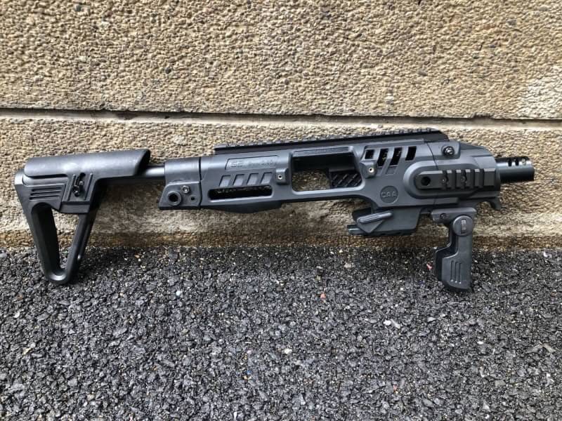 : ชุดแต่ง RONI Beretta 92f/M9A1 - พานท้ายสไลด์และยกรองแก้มได้ - มีช่องใส่แม็กสำรอง 1 ช่อง - กริปหน้าสามารถถอดออกและพับได้ - มีรูสำหรับ หูกระวิน (ไว้ติดสายสะพายปืน) - มีรางติดอุปกรณ์เสริมซ้าย-ขวาและด้านบน - มีศูนย์เล็งหน้า-หลัง - ไม่ทำให้ปืนเป็นรอย ราคา 45
