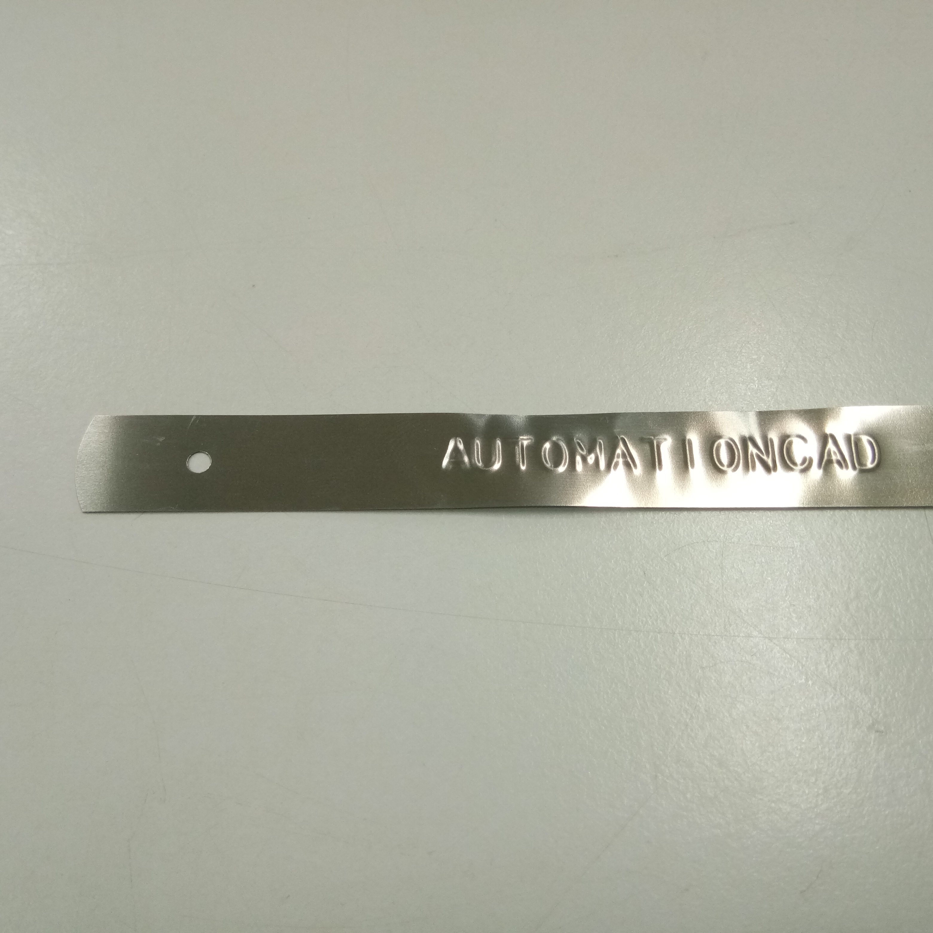 ม้วน - ป้ายแบบอลูมิเนียม 12mm*4.80m สำหรับเครื่องพิมพ์ DYMO Aluminium TAG EMBOSSER