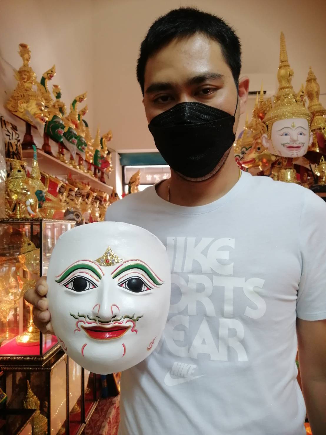 หน้ากาก พระอิศวร ใส่ตาแก้ว