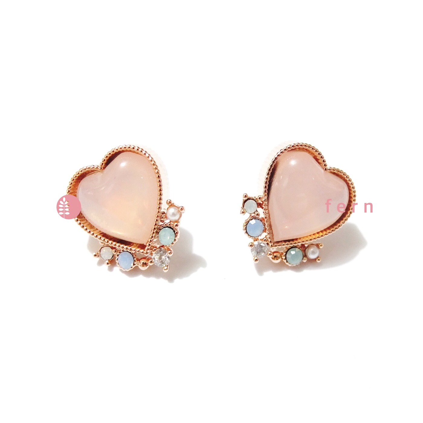 ER255 ต่างหูหัวใจคู่เล็ก หัวใจคริสตัล swarovski สีชมพู ตัวเรือนสีพิงค์โกลด์ ใต้หัวใจแต่งคริสตัลจิ๋วๆ หลากสียิ่งน่ารักเข้าไปอีกค่า ก้านขาเงิน สินค้าคุณภาพ #MadeinKorea